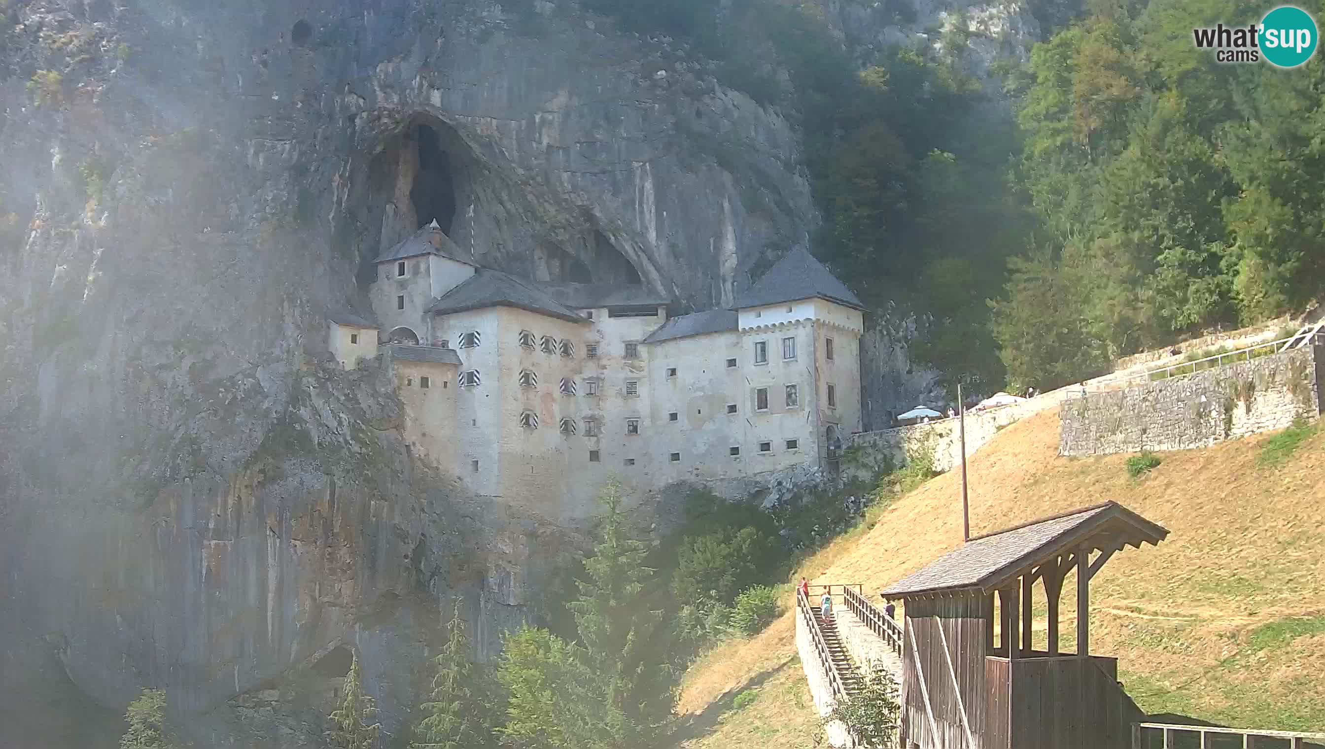 Live Webcam Höhlenburg Predjama – Postojna – Slowenien