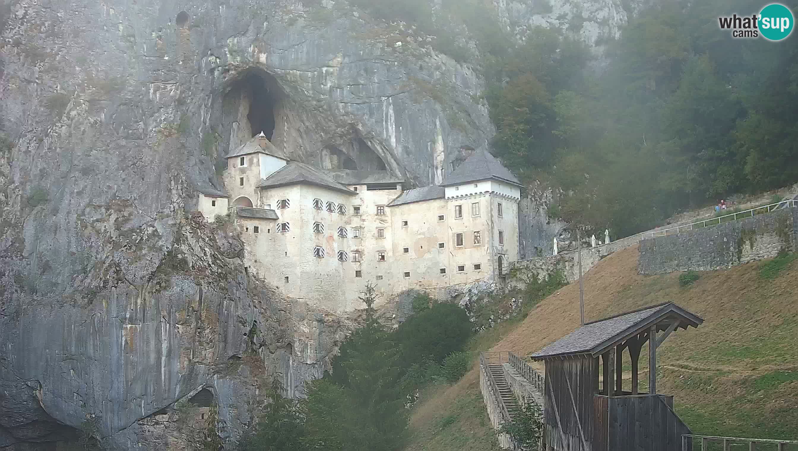 Live Webcam Höhlenburg Predjama – Postojna – Slowenien