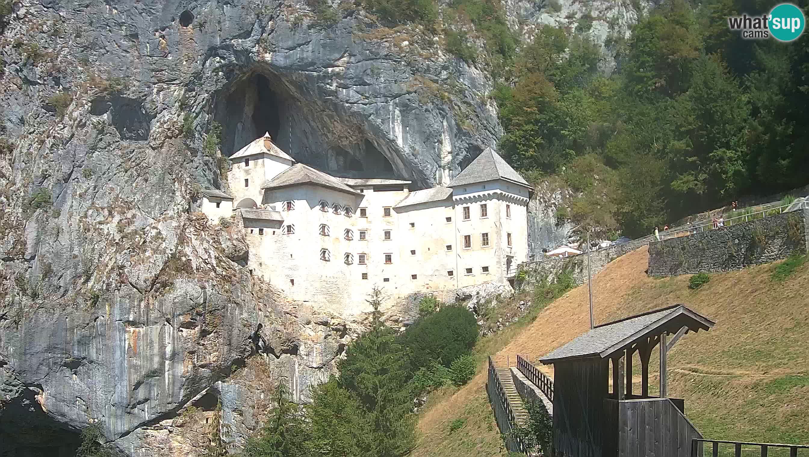 Live Webcam Höhlenburg Predjama – Postojna – Slowenien