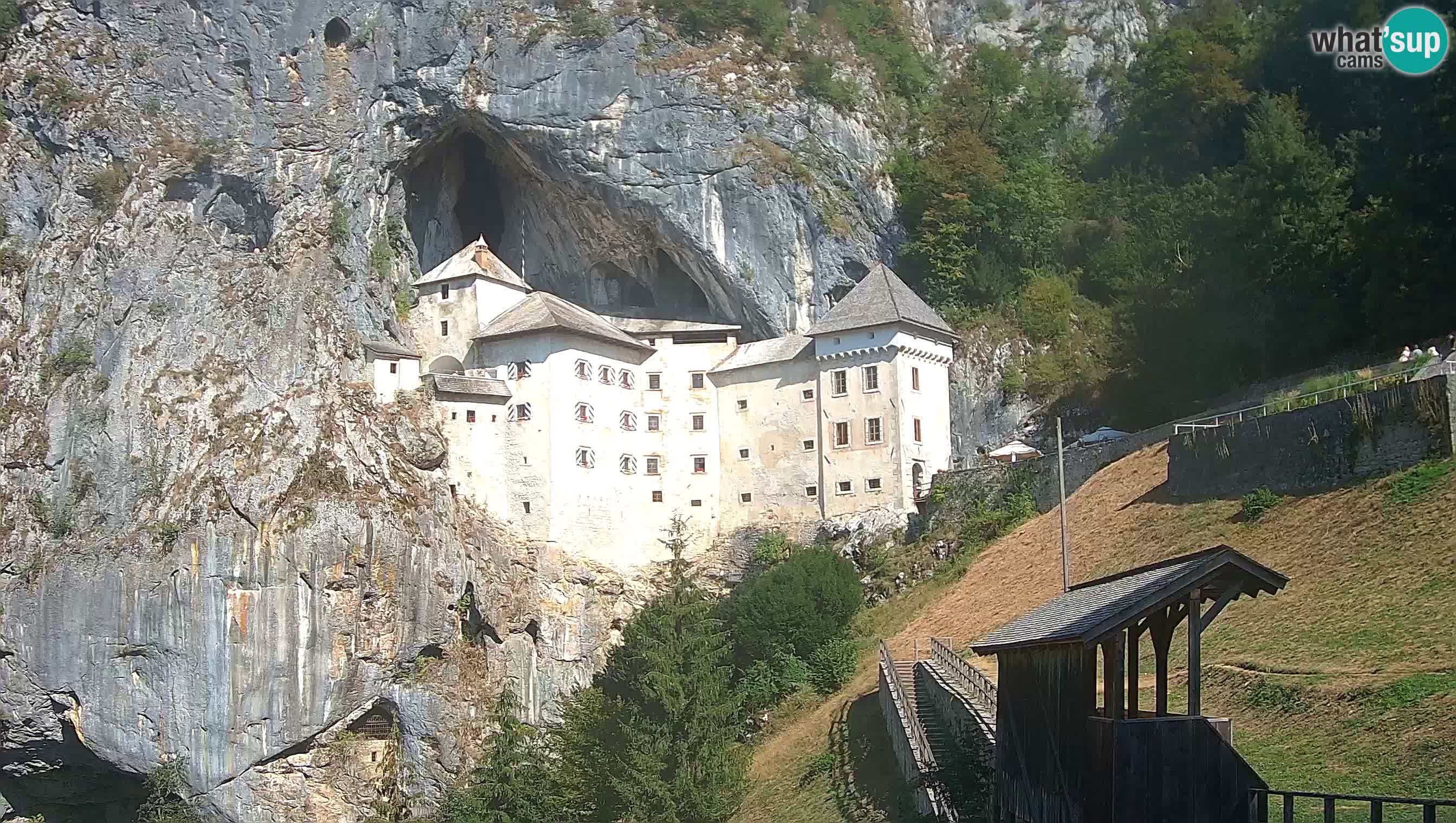 Live Webcam Höhlenburg Predjama – Postojna – Slowenien