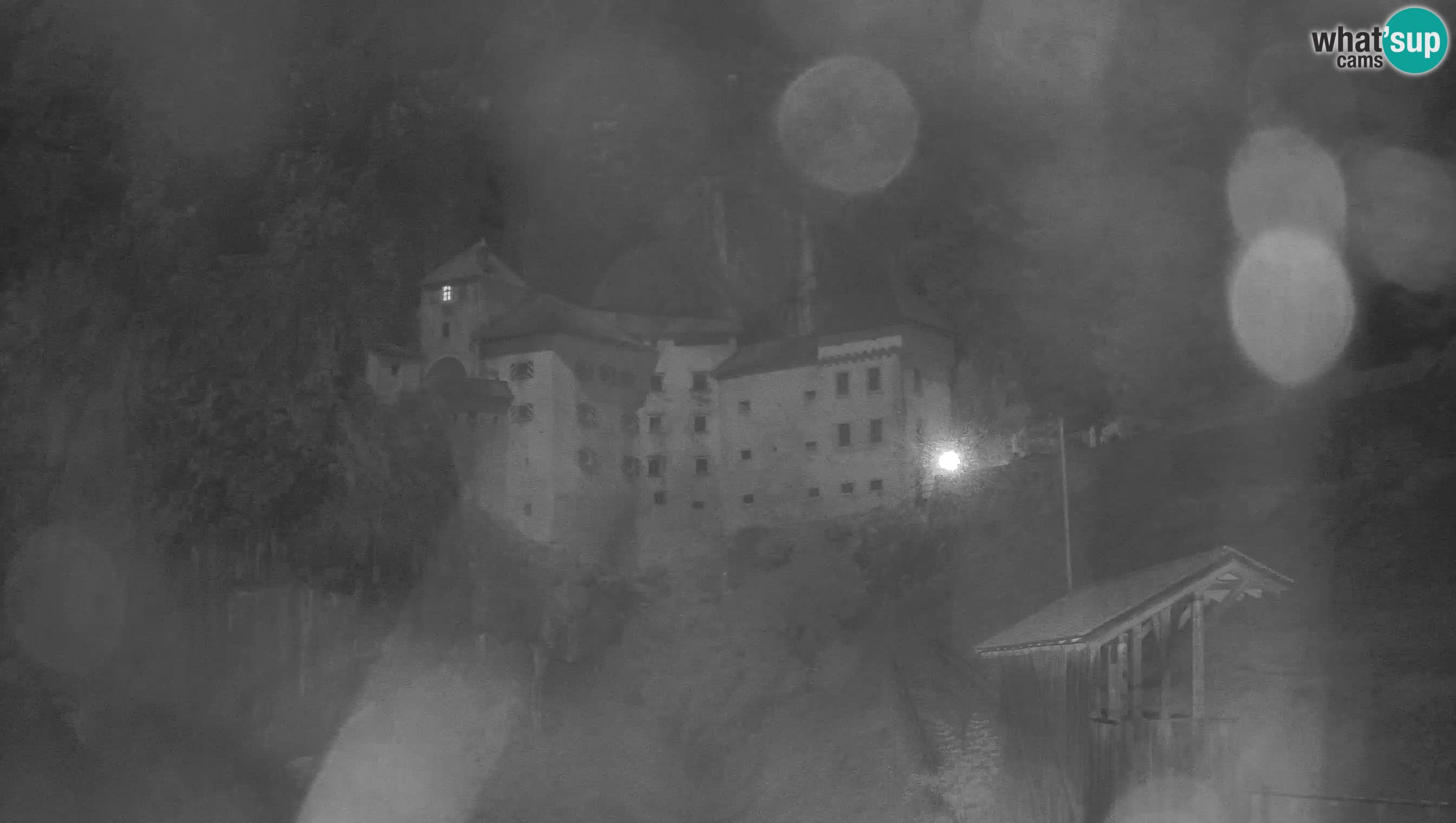 Web kamera Predjamski dvorac – Postojna – Slovenija
