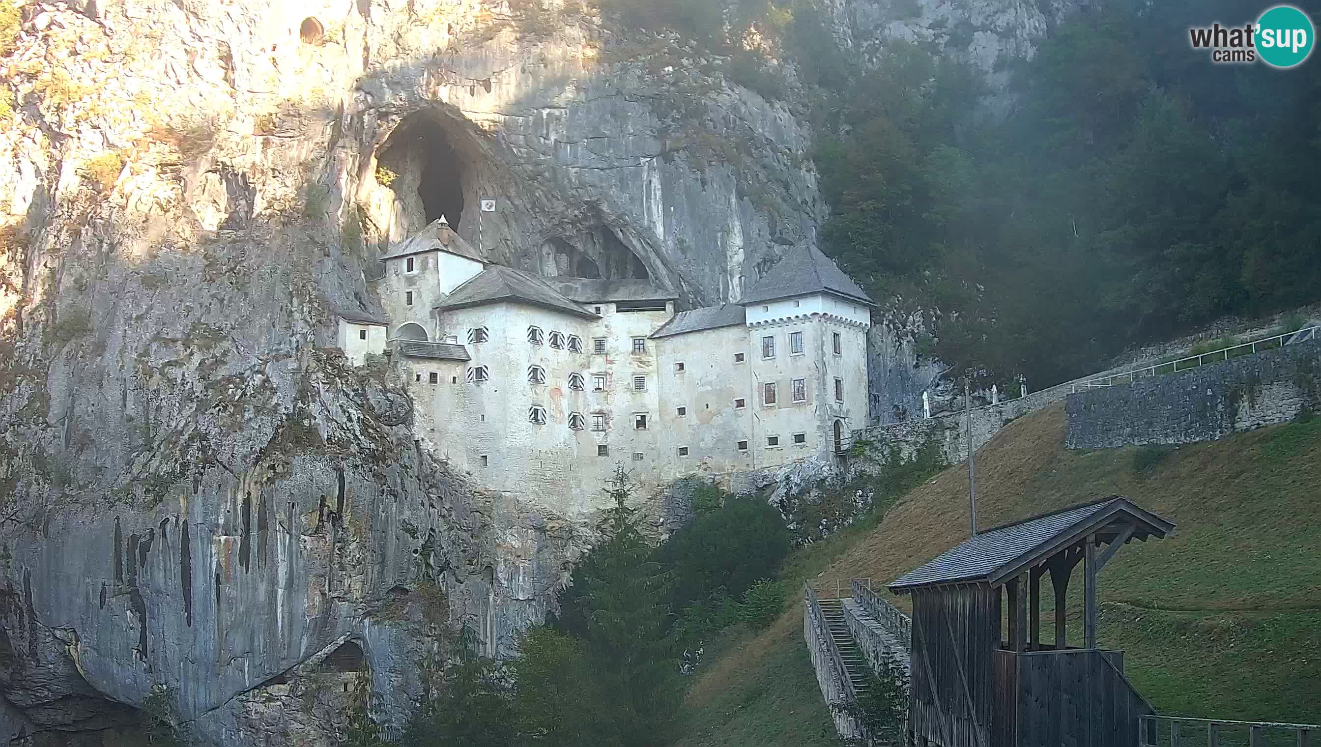 Live Webcam Castello di Predjama – Postumia – Slovenia