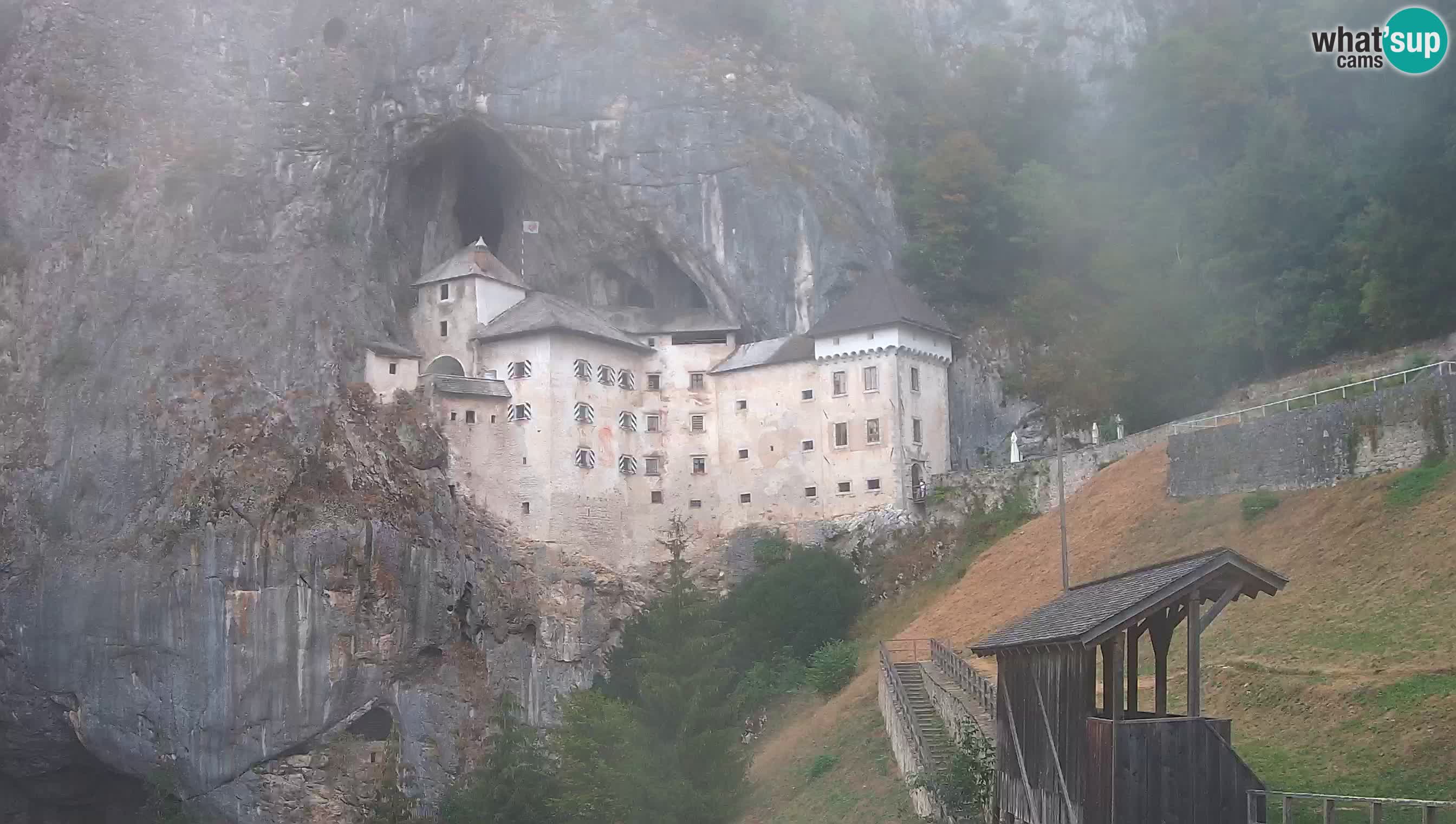Live Webcam Grad Predjama – Château de Predjama – Postojna – Slovénie
