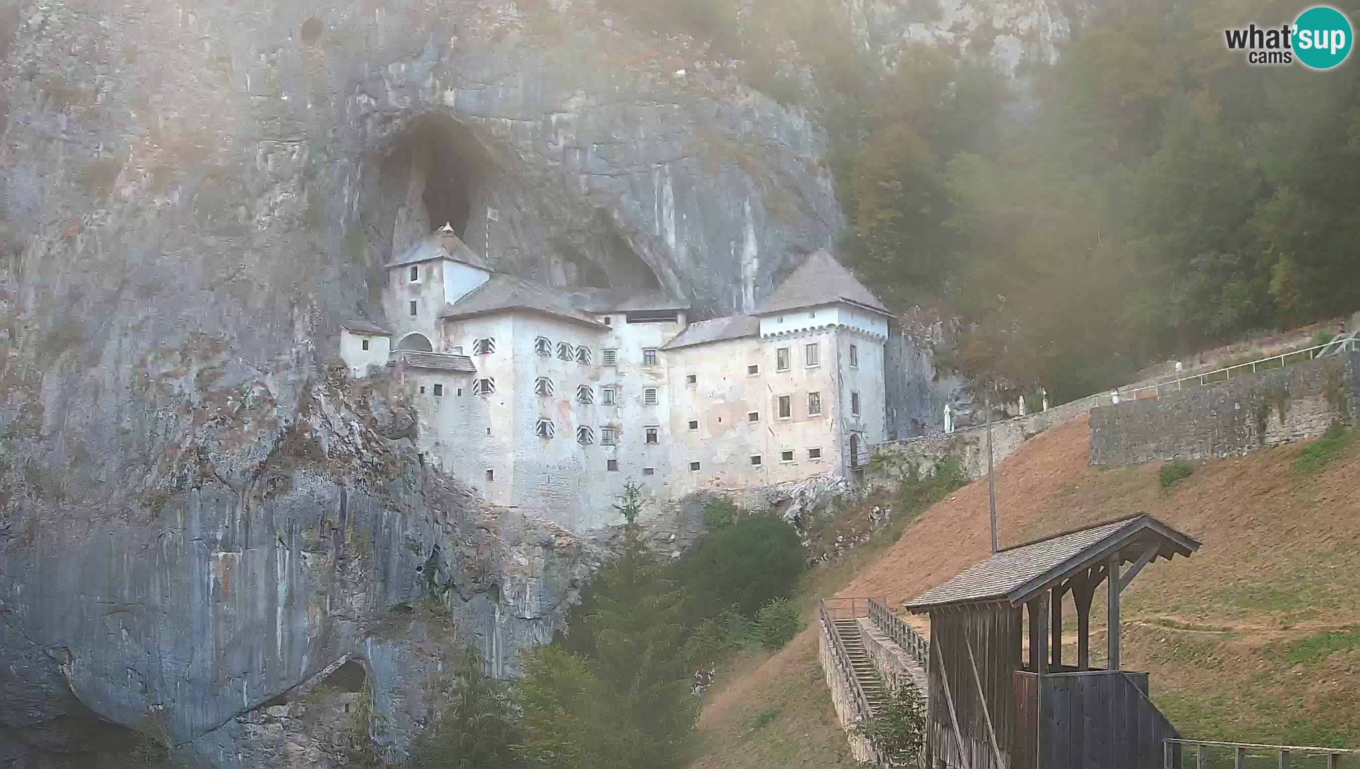 Live Webcam Höhlenburg Predjama – Postojna – Slowenien