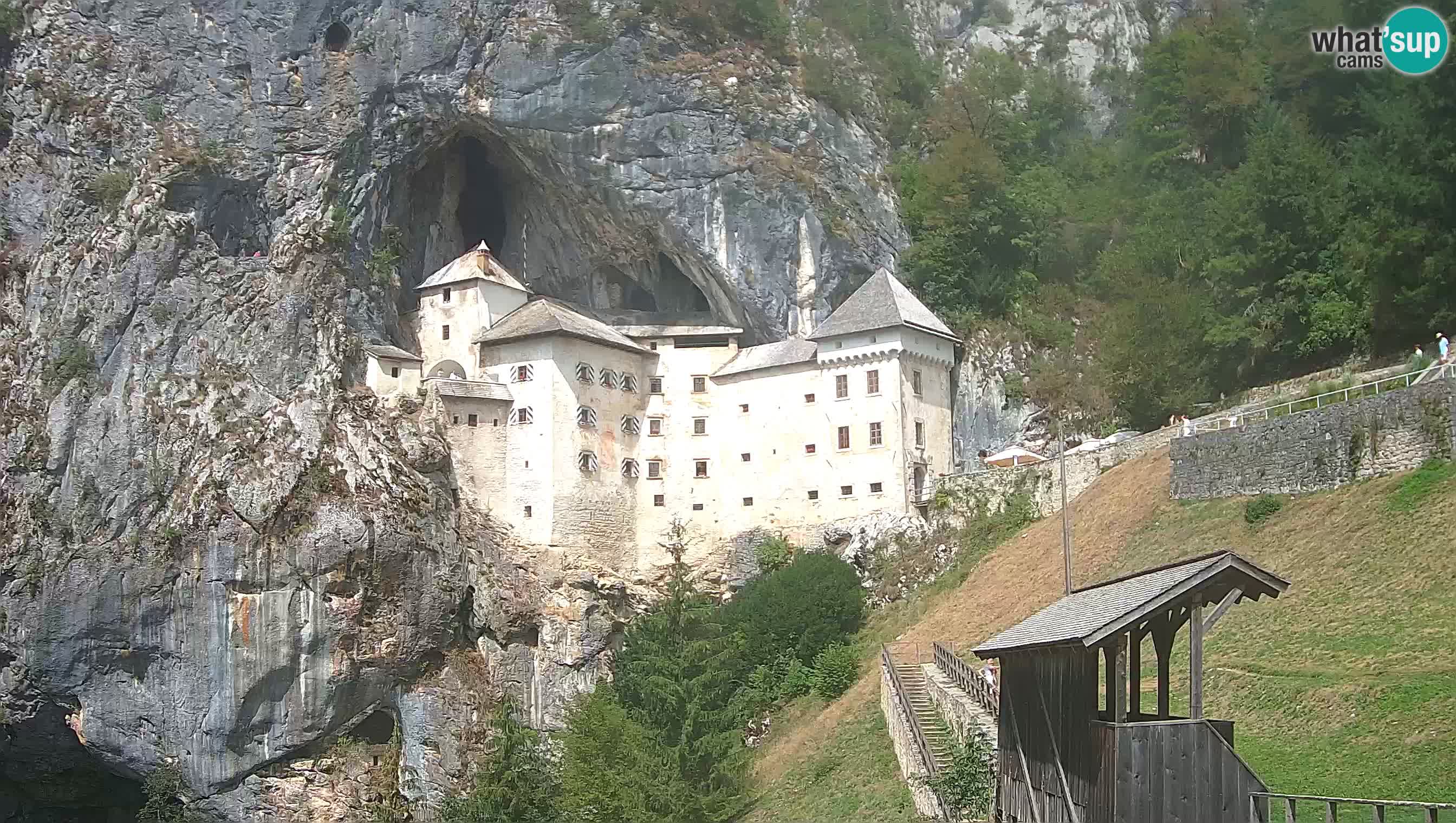 Live Webcam Grad Predjama – Château de Predjama – Postojna – Slovénie