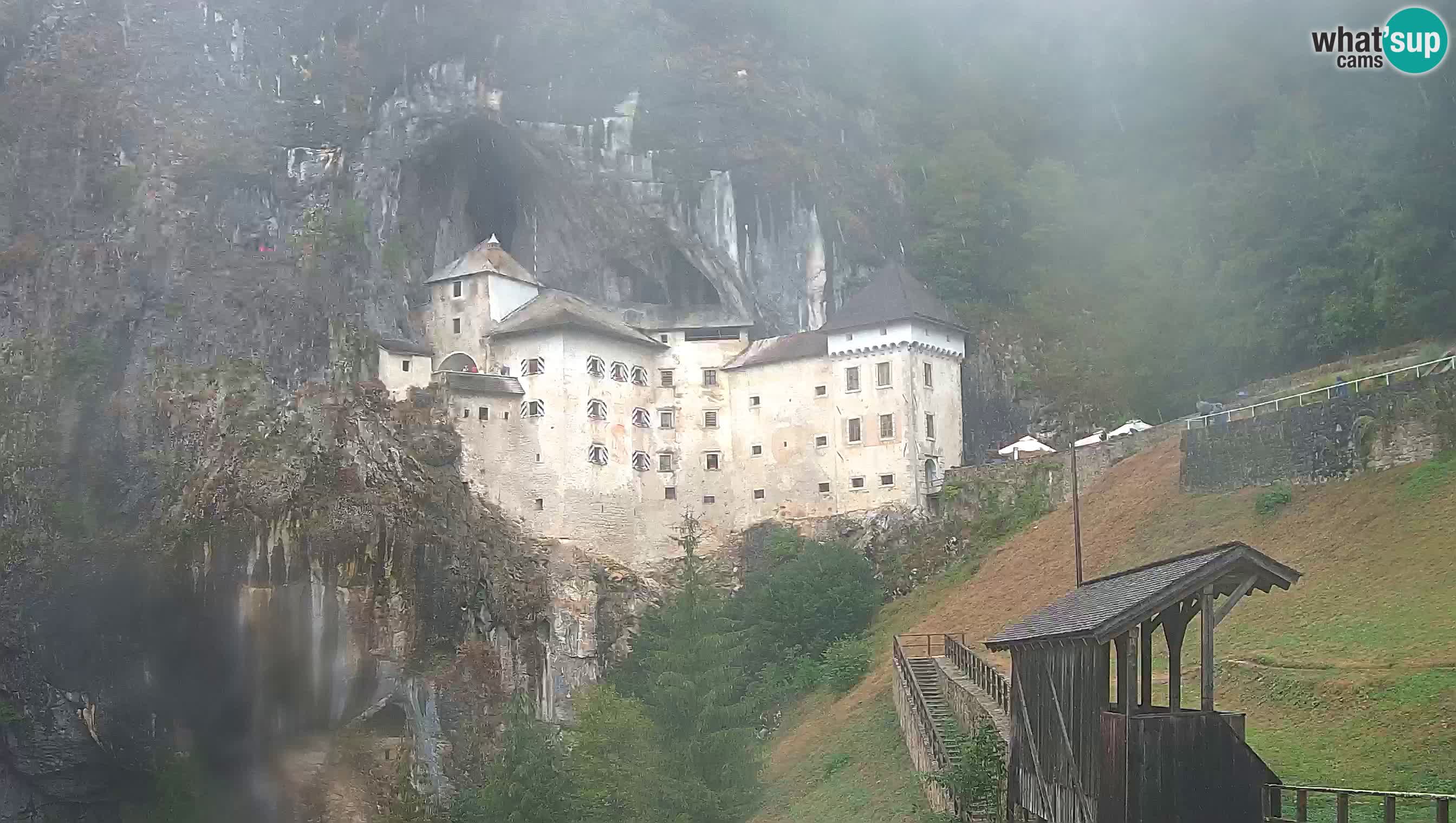 Web kamera Predjamski dvorac – Postojna – Slovenija