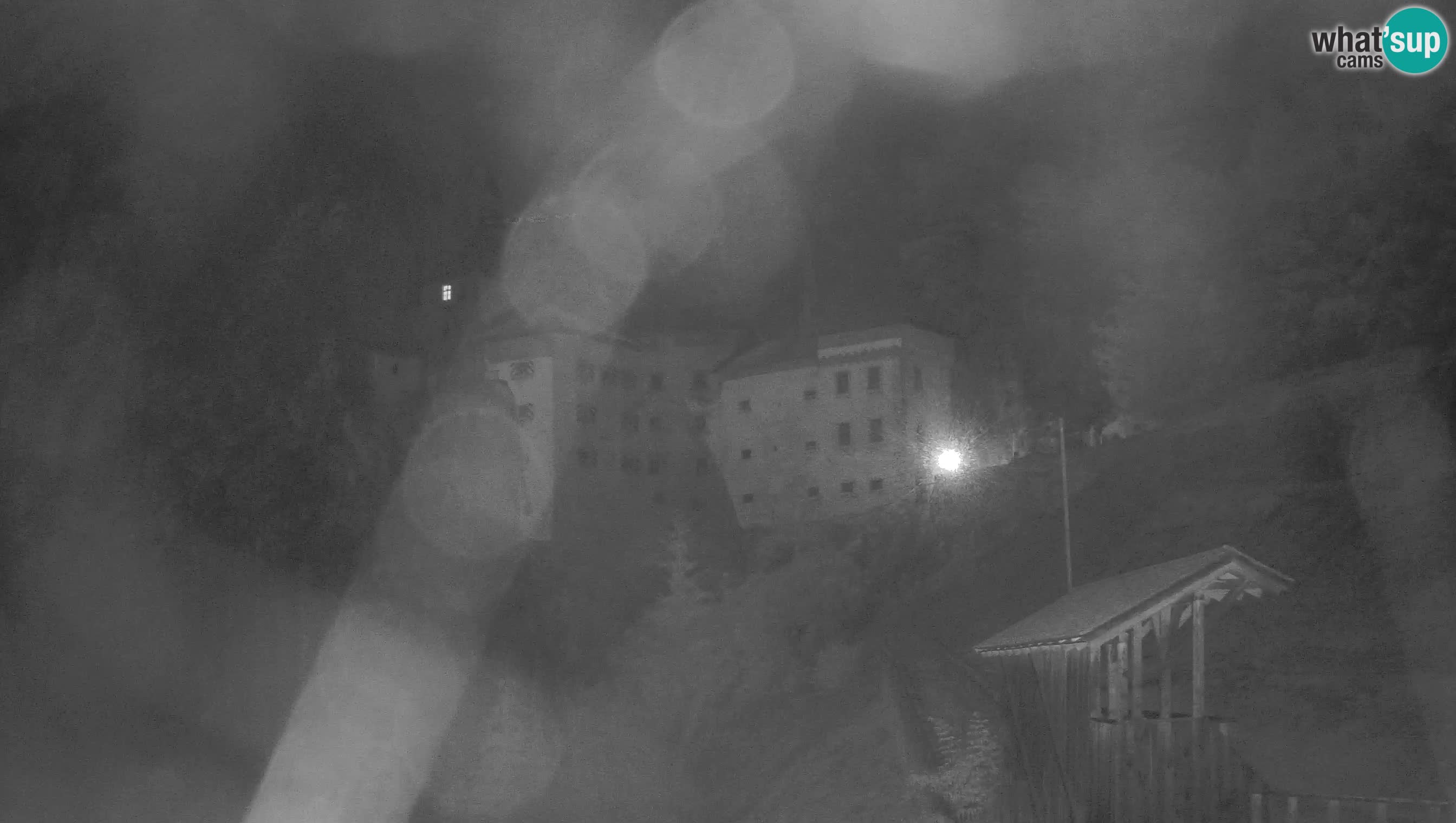 Live Webcam Grad Predjama – Château de Predjama – Postojna – Slovénie