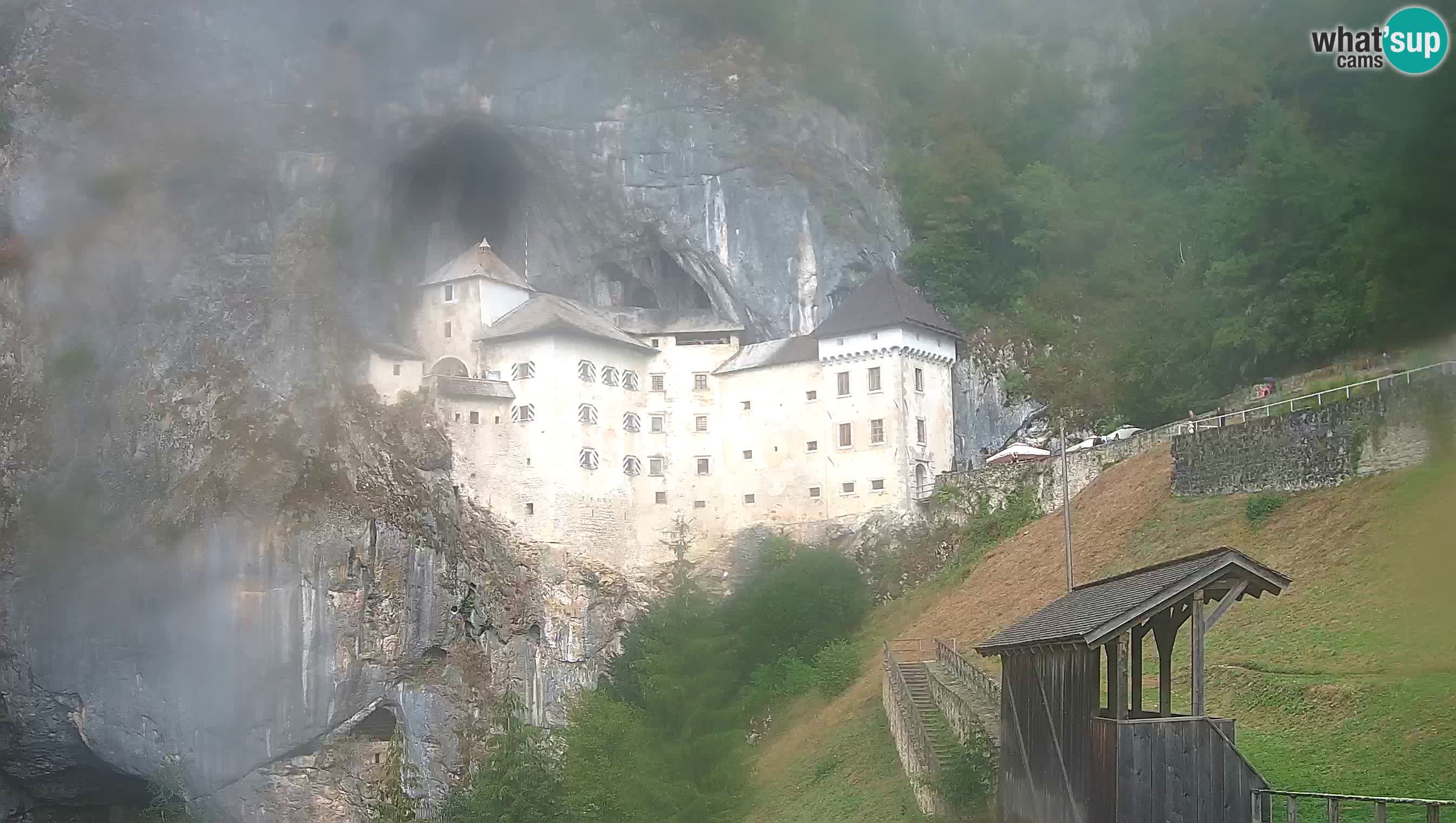 Live Webcam Höhlenburg Predjama – Postojna – Slowenien