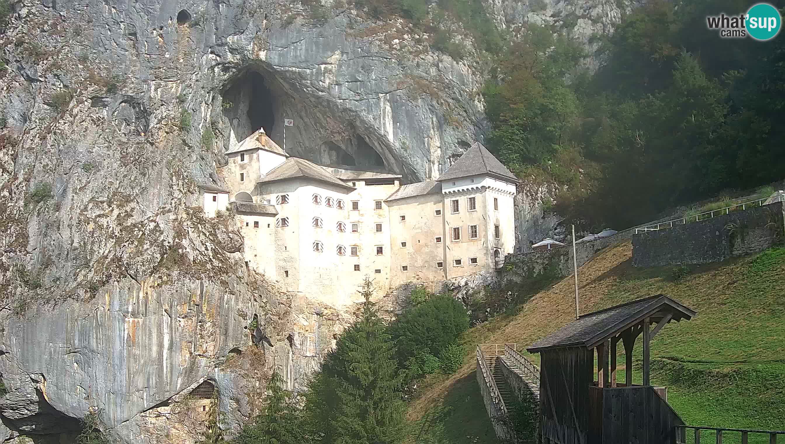 Live Webcam Höhlenburg Predjama – Postojna – Slowenien