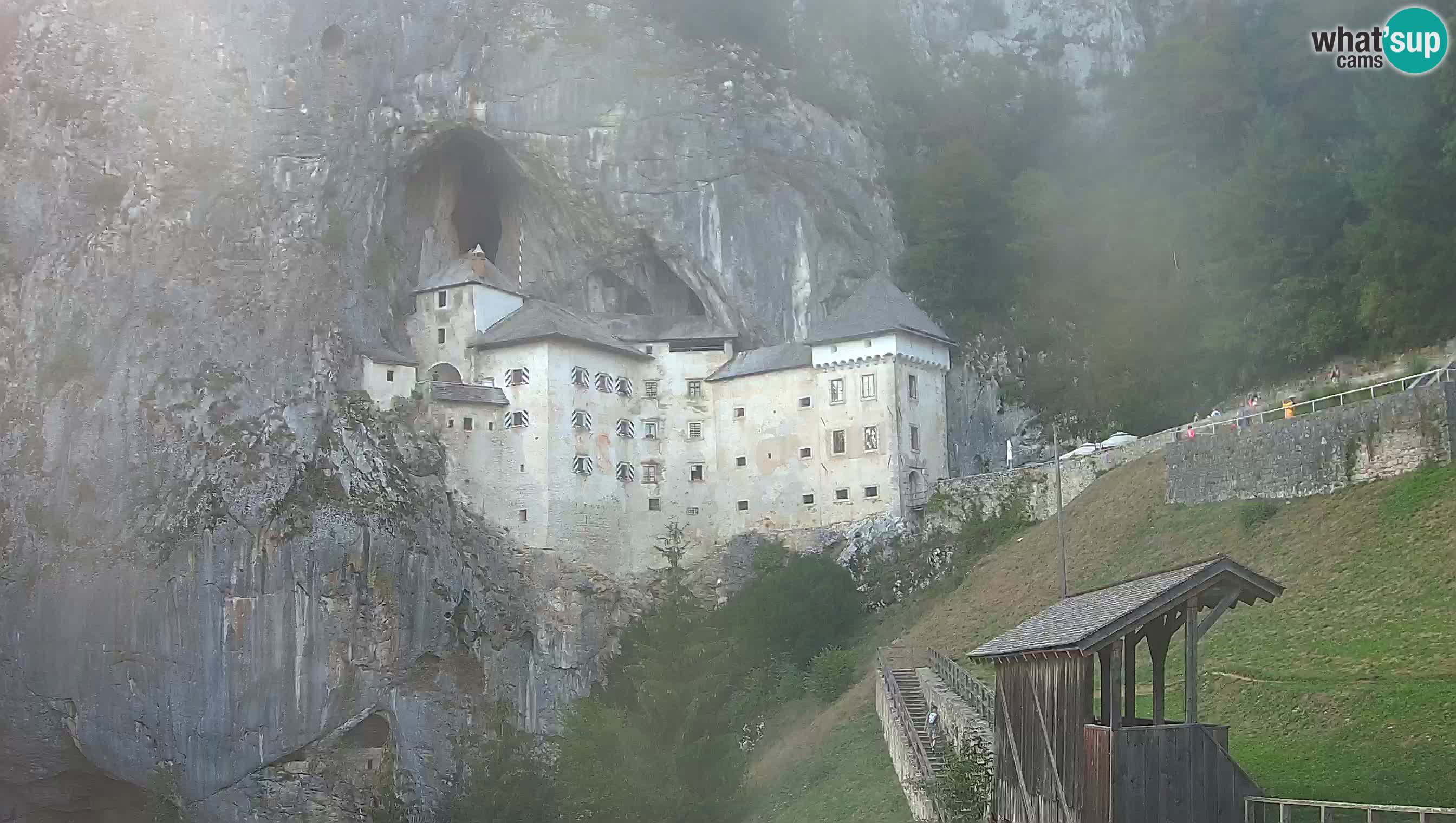 Live Webcam Grad Predjama – Château de Predjama – Postojna – Slovénie