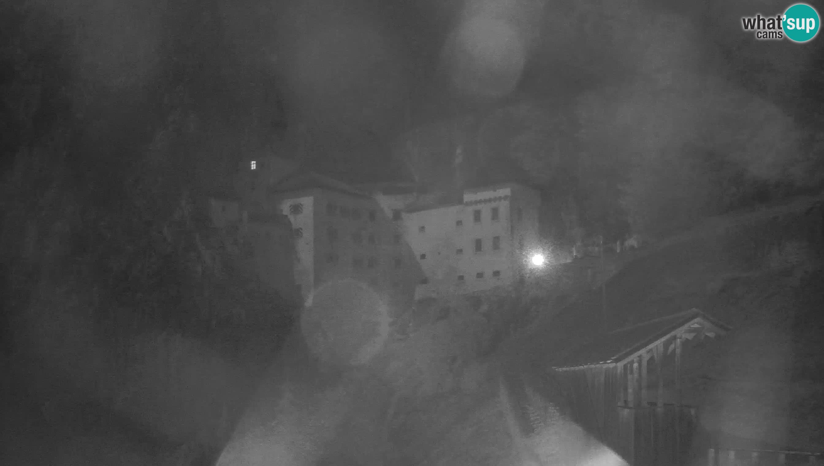 Live Webcam Höhlenburg Predjama – Postojna – Slowenien