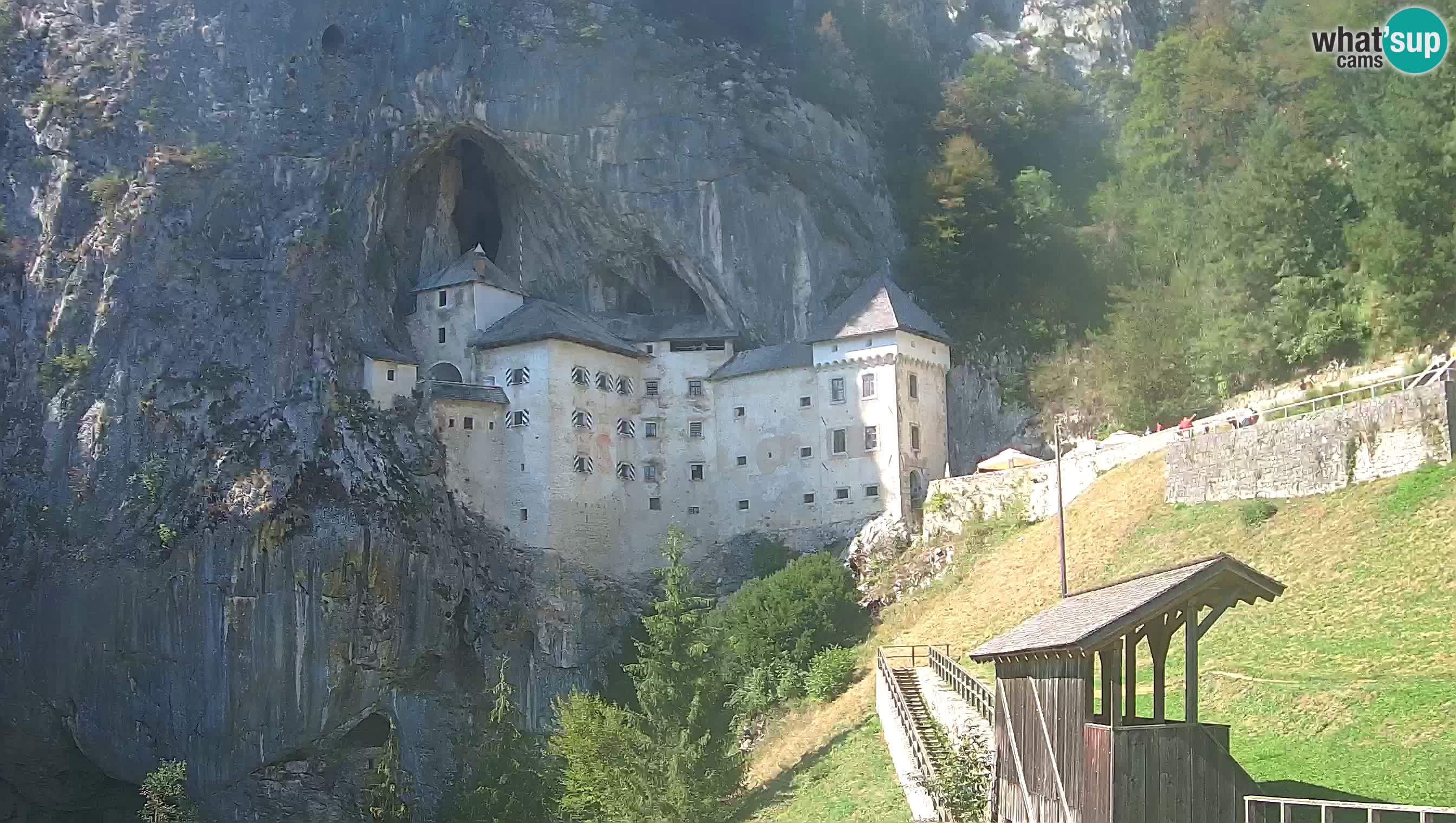 Live Webcam Predjamski grad – Predjama Castle – Postojna – Slovenia