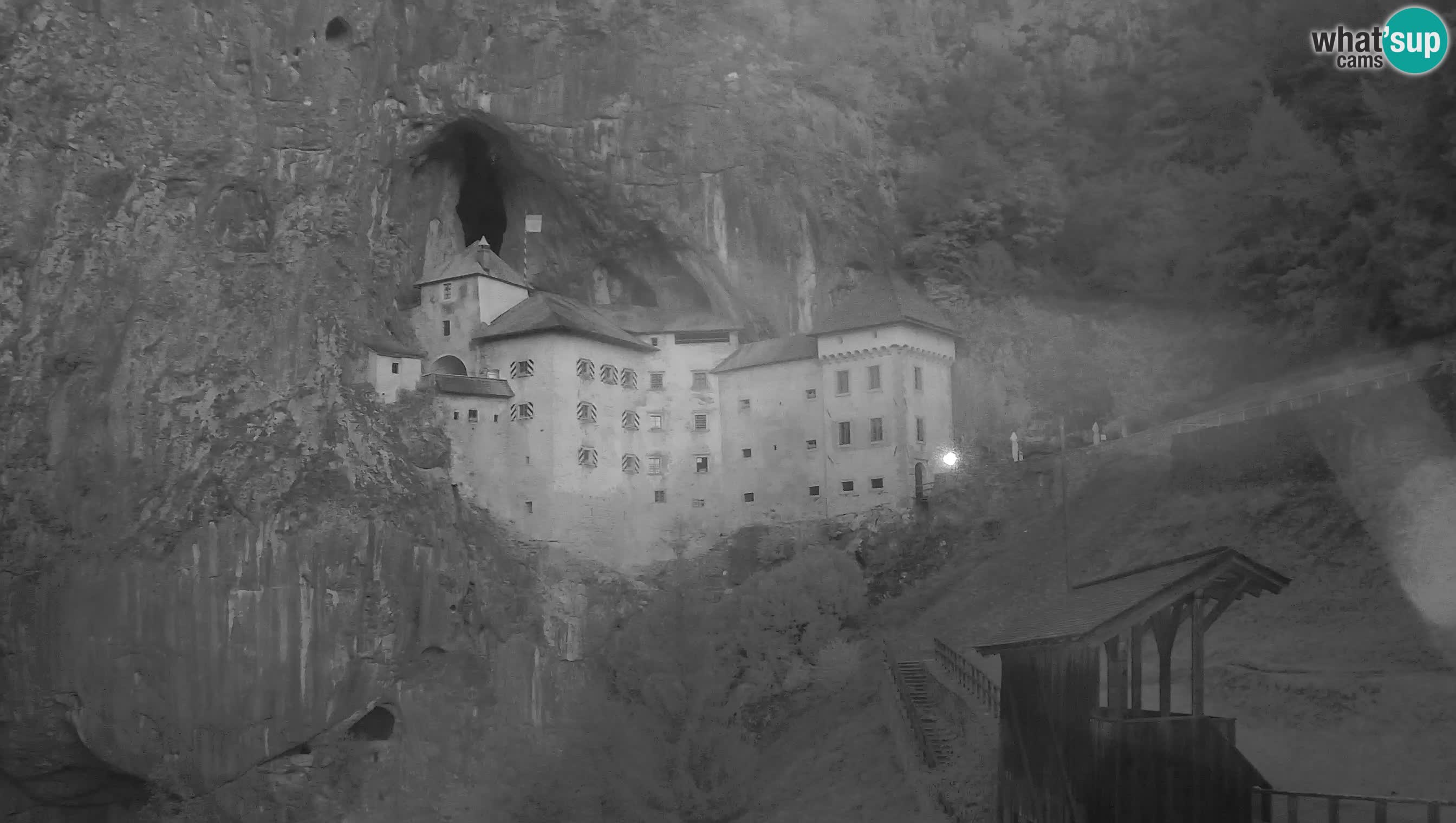 Live Webcam Grad Predjama – Château de Predjama – Postojna – Slovénie