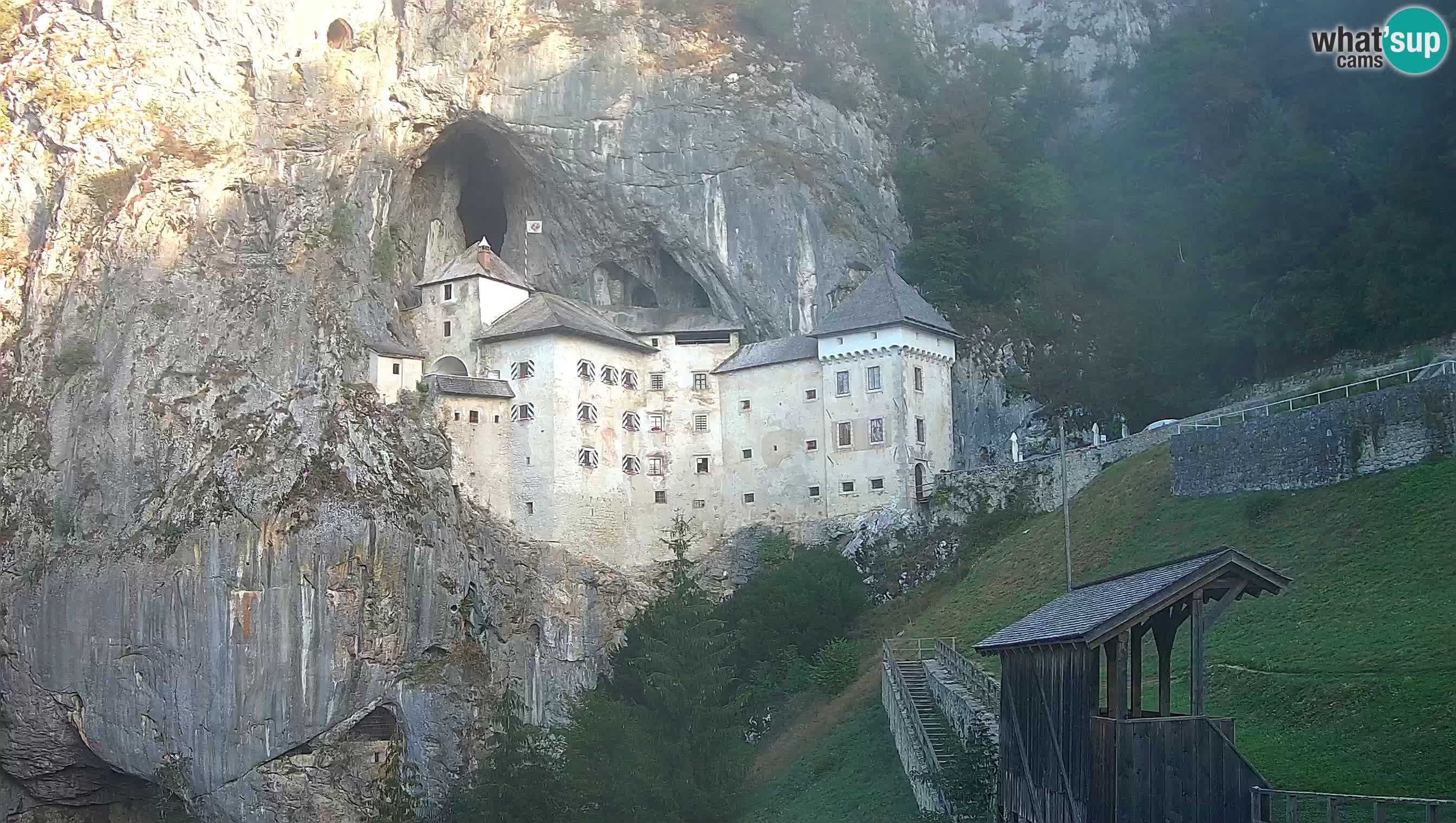 Live Webcam Höhlenburg Predjama – Postojna – Slowenien
