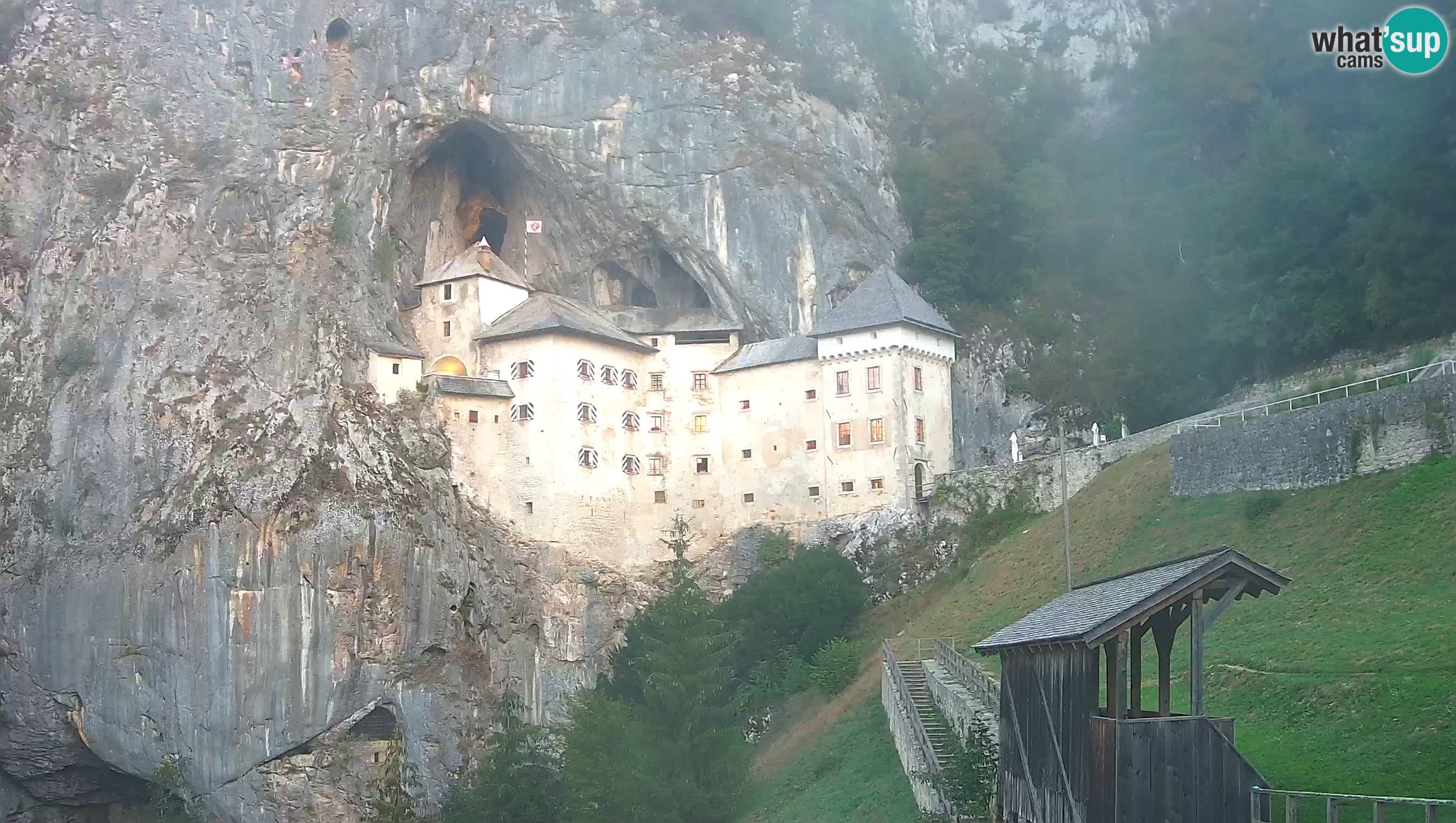 Live Webcam Höhlenburg Predjama – Postojna – Slowenien