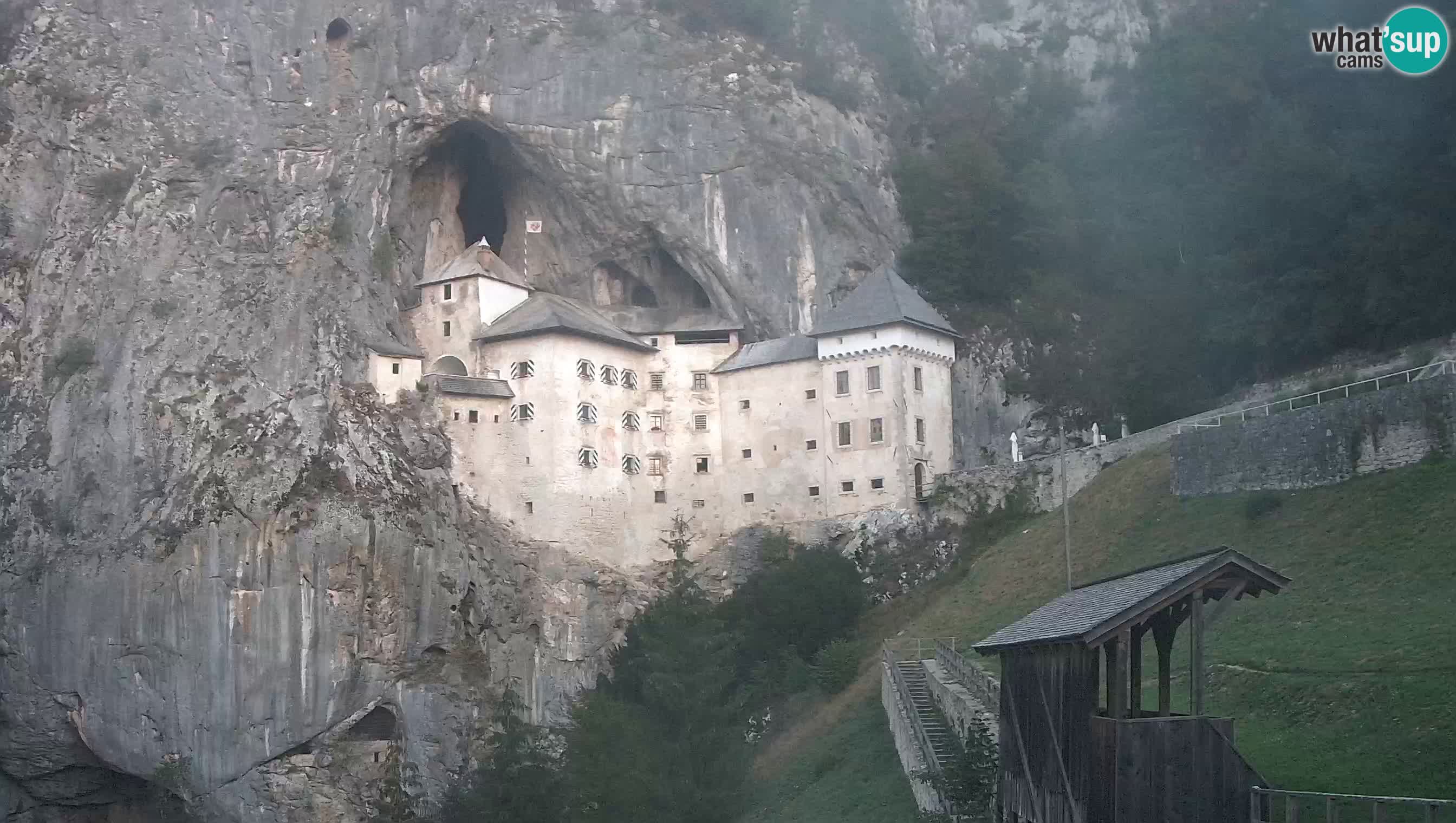 Live Webcam Höhlenburg Predjama – Postojna – Slowenien