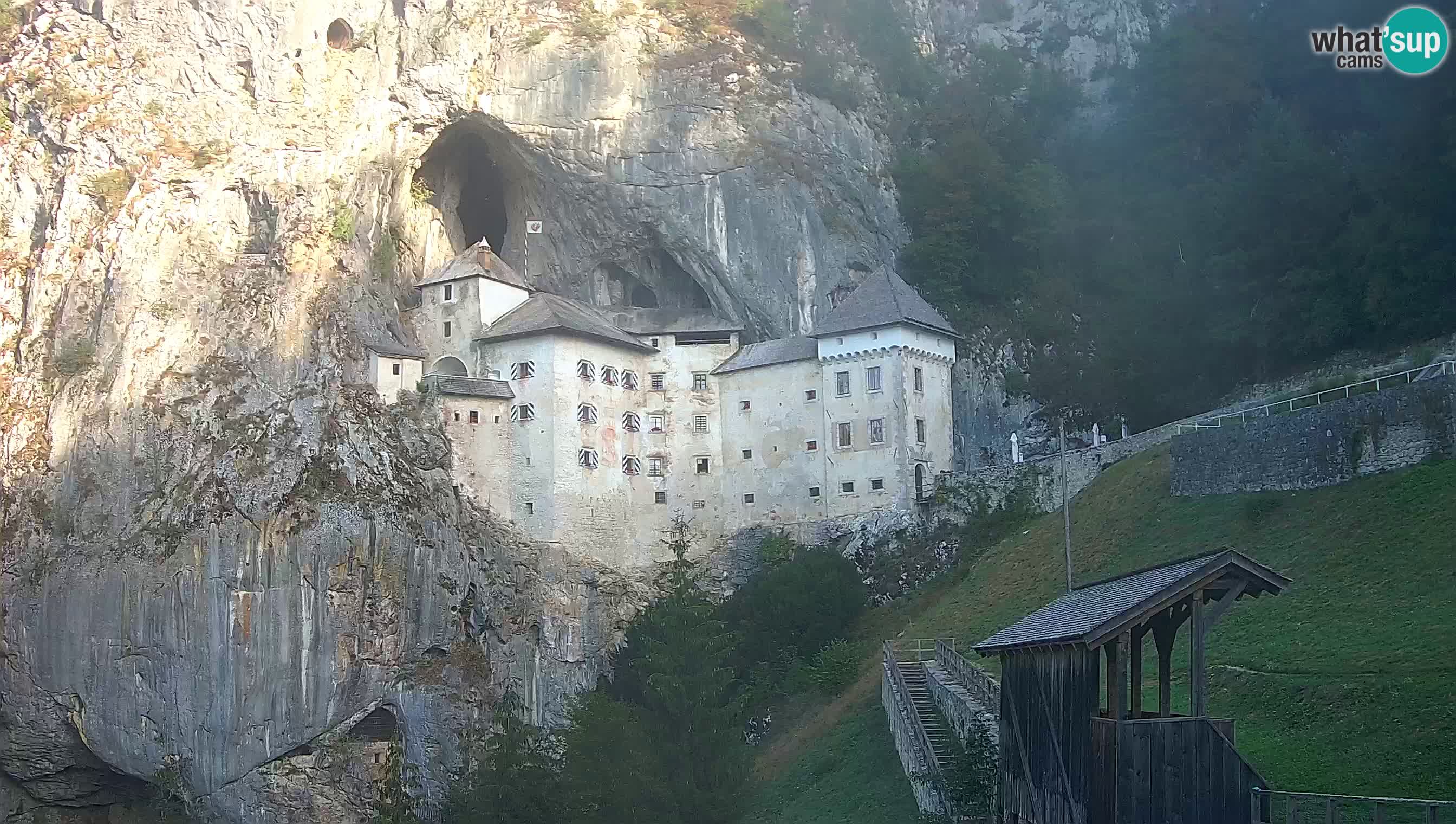 Live Webcam Höhlenburg Predjama – Postojna – Slowenien