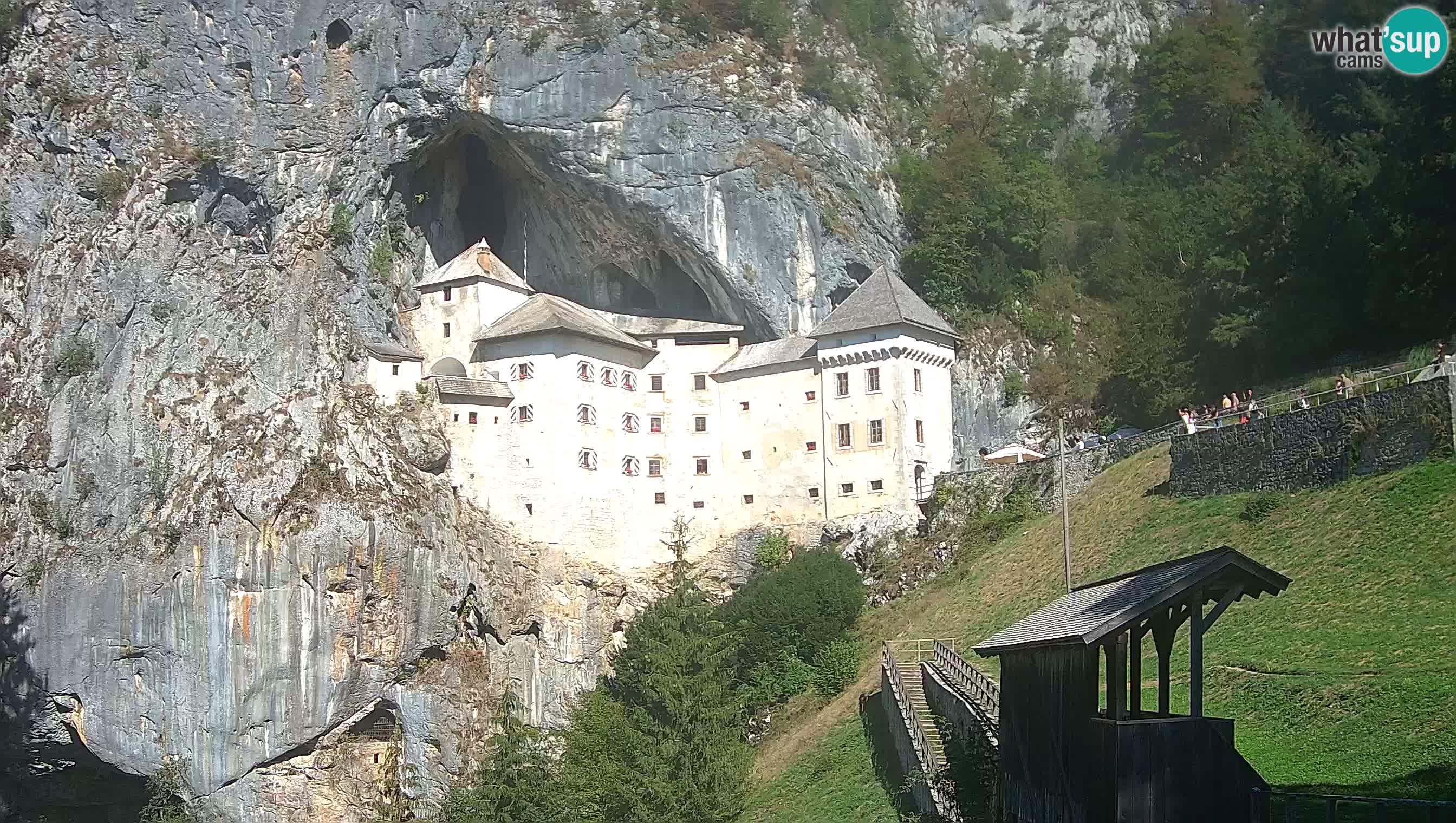Spletna kamera Predjamski grad – Grad Predjama – Postojna