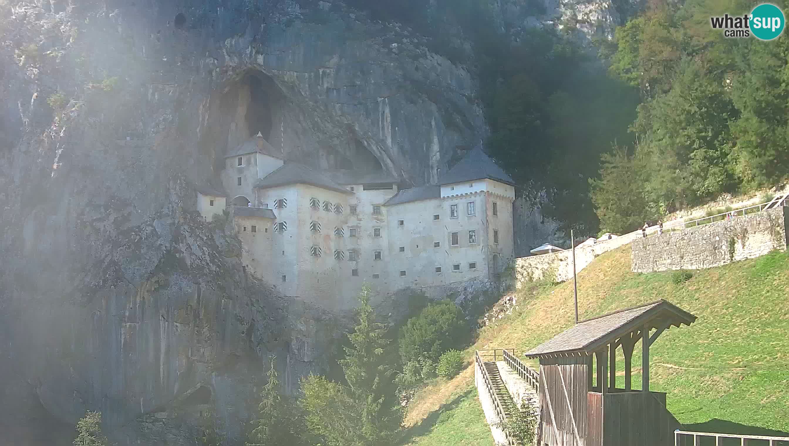Web kamera Predjamski dvorac – Postojna – Slovenija
