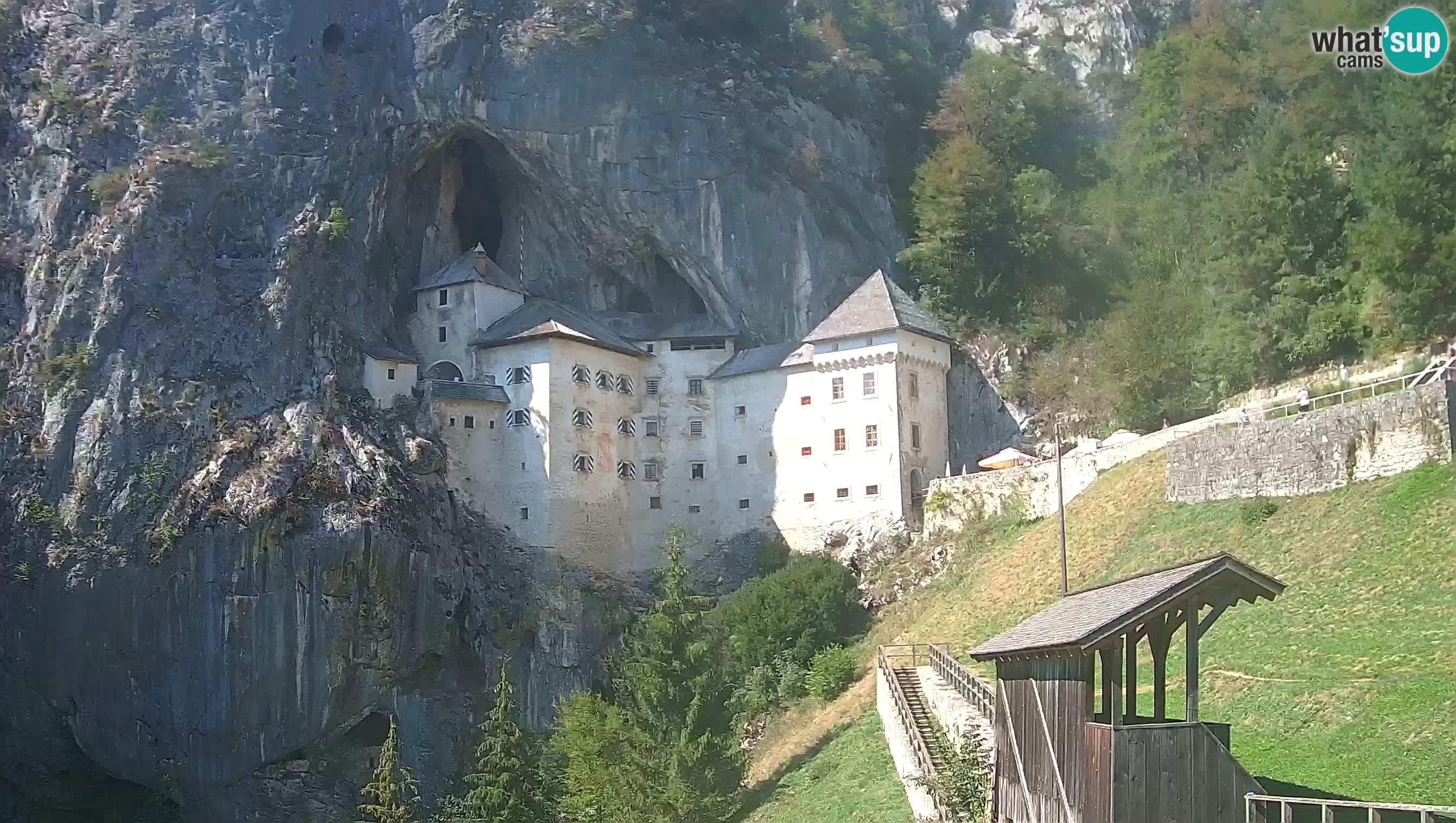 Live Webcam Predjamski grad – Predjama Castle – Postojna – Slovenia