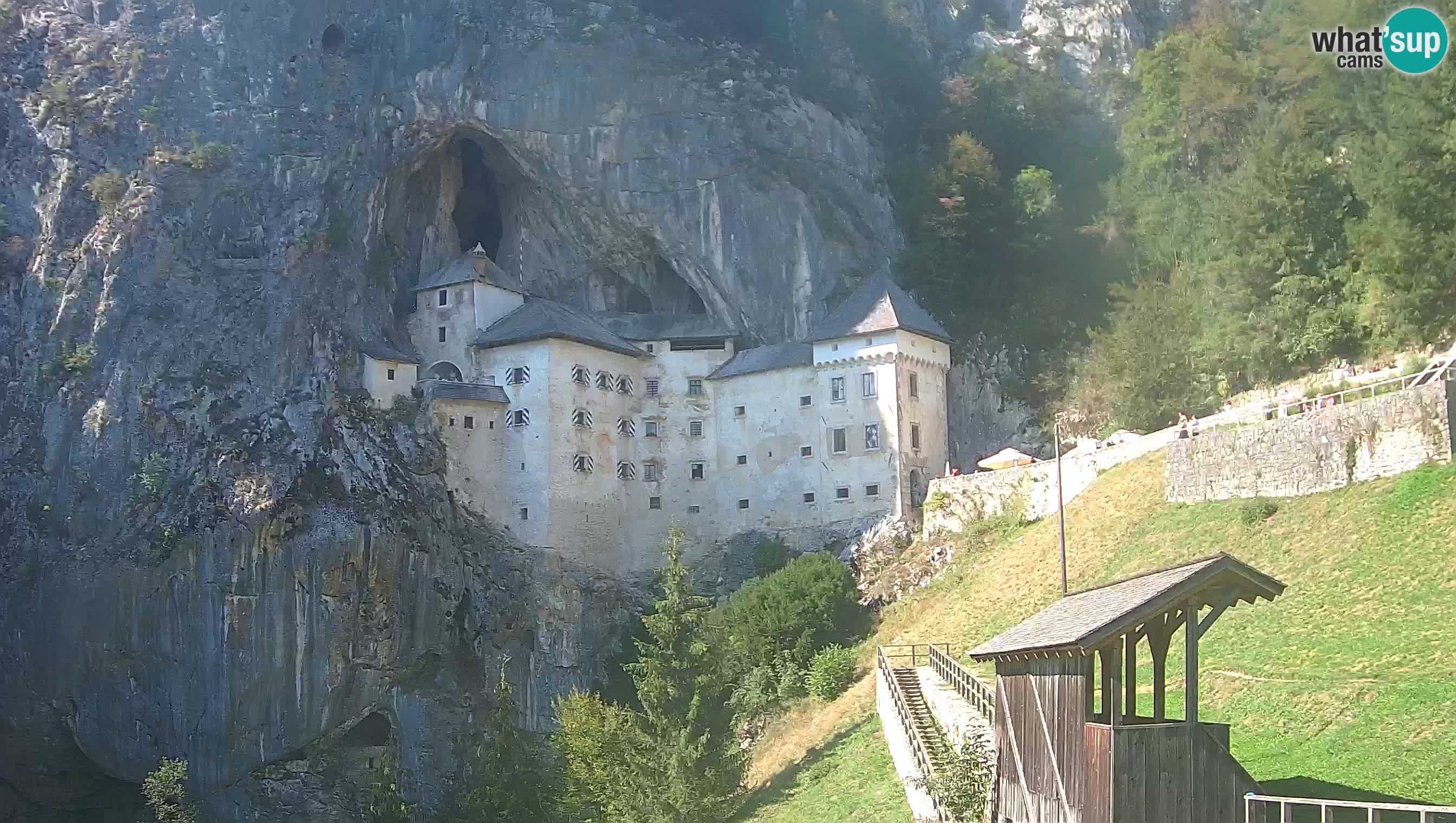 Web kamera Predjamski dvorac – Postojna – Slovenija