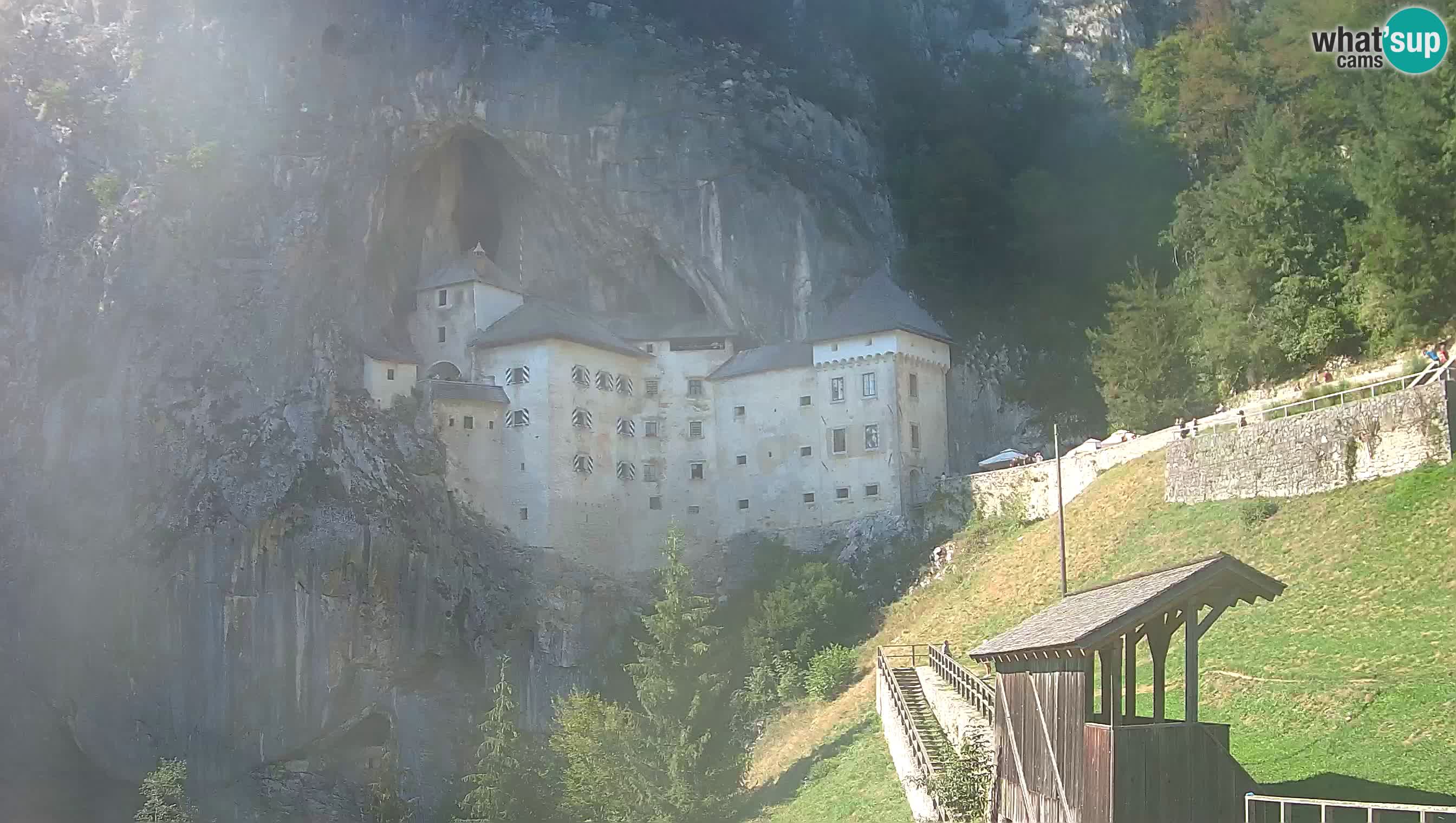 Web kamera Predjamski dvorac – Postojna – Slovenija
