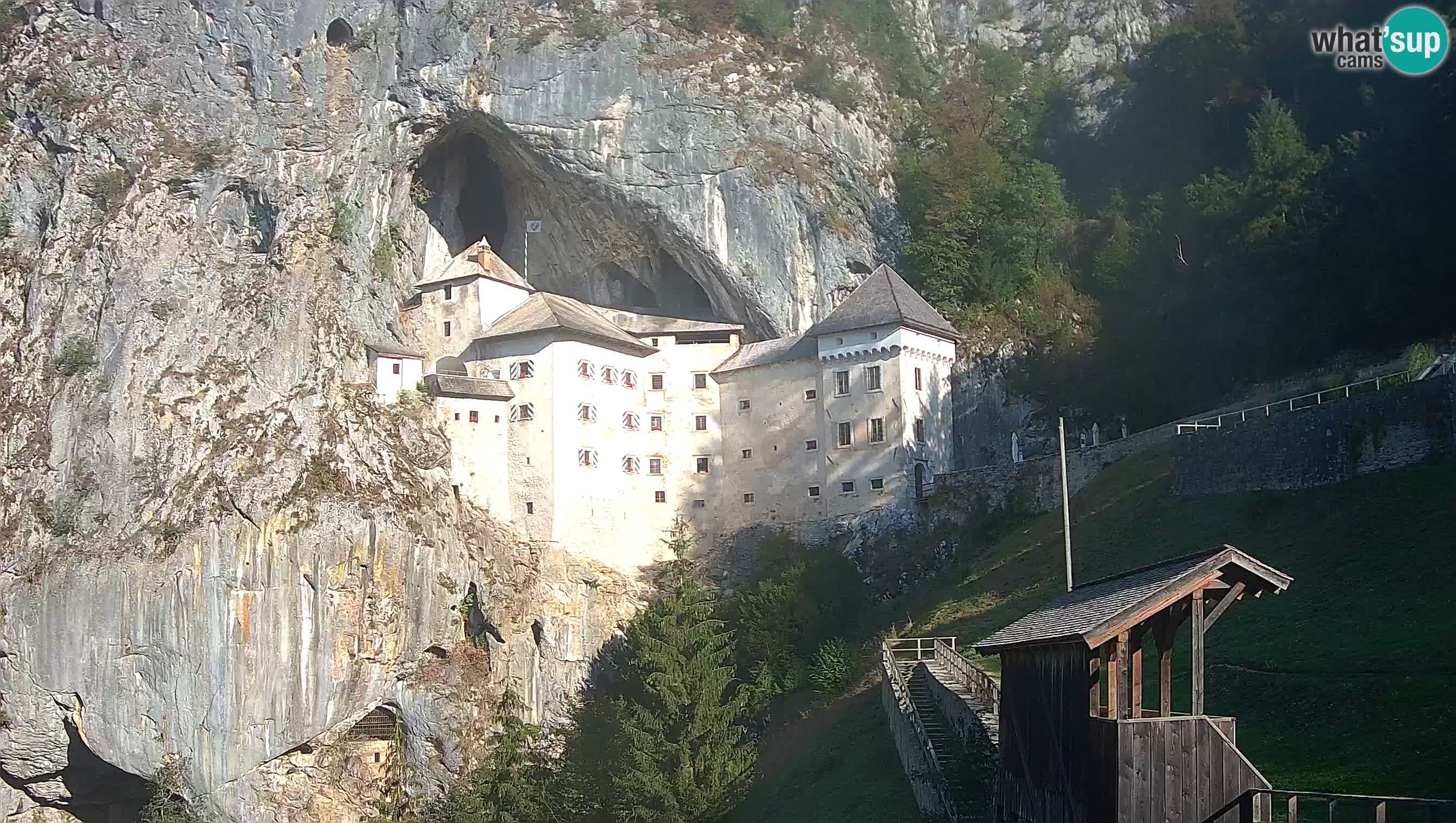 Live Webcam Grad Predjama – Château de Predjama – Postojna – Slovénie