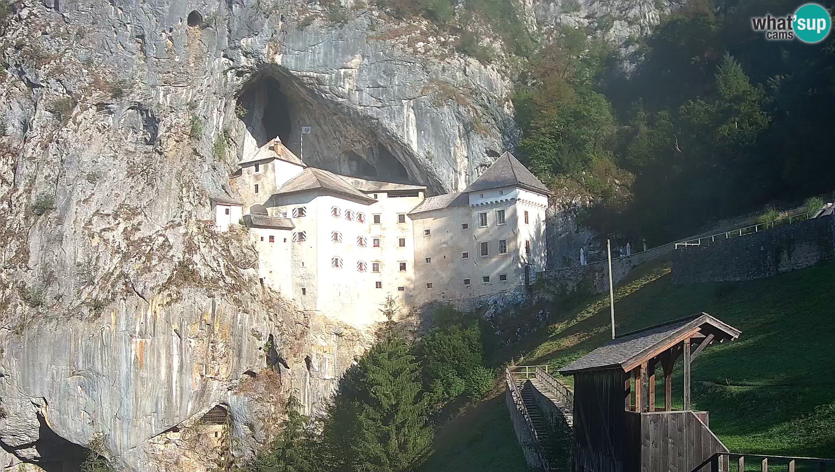 Live Webcam Grad Predjama – Château de Predjama – Postojna – Slovénie