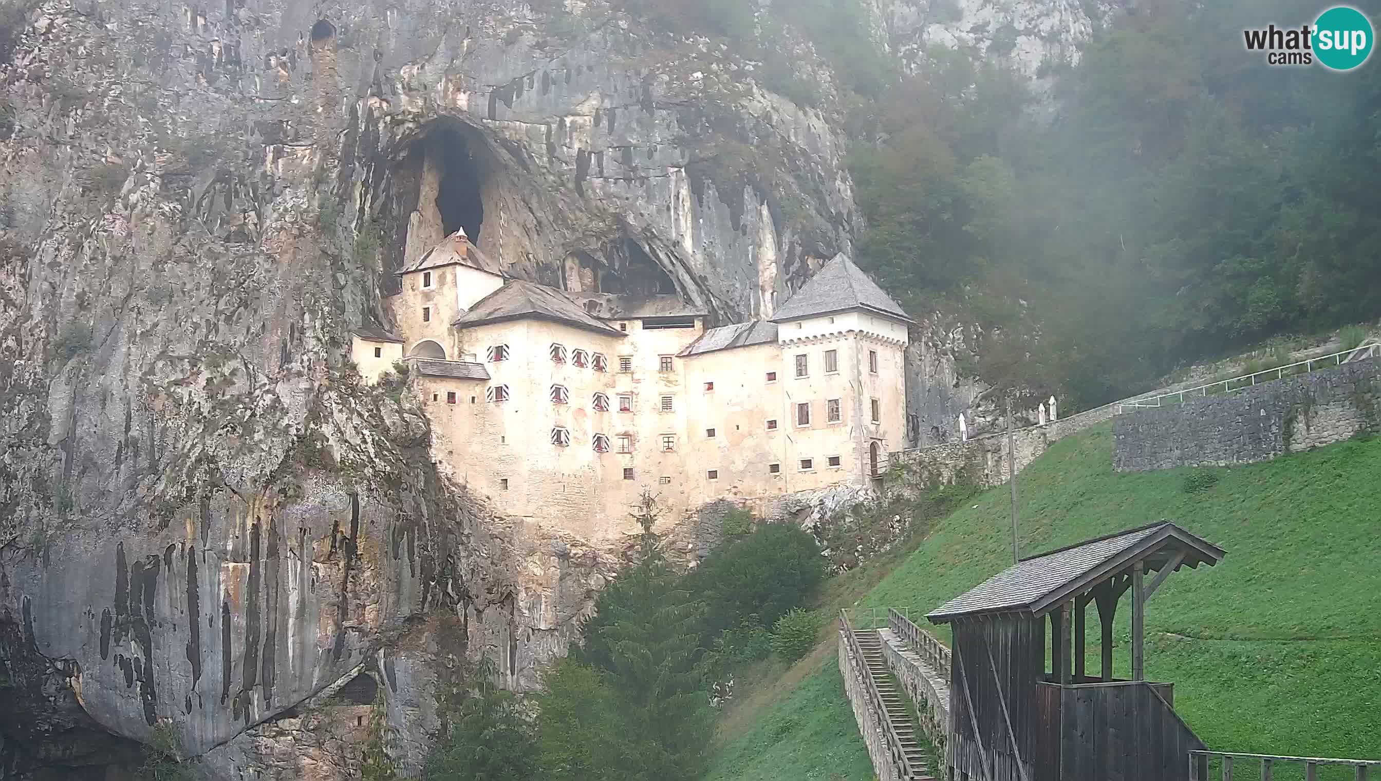 Live Webcam Höhlenburg Predjama – Postojna – Slowenien