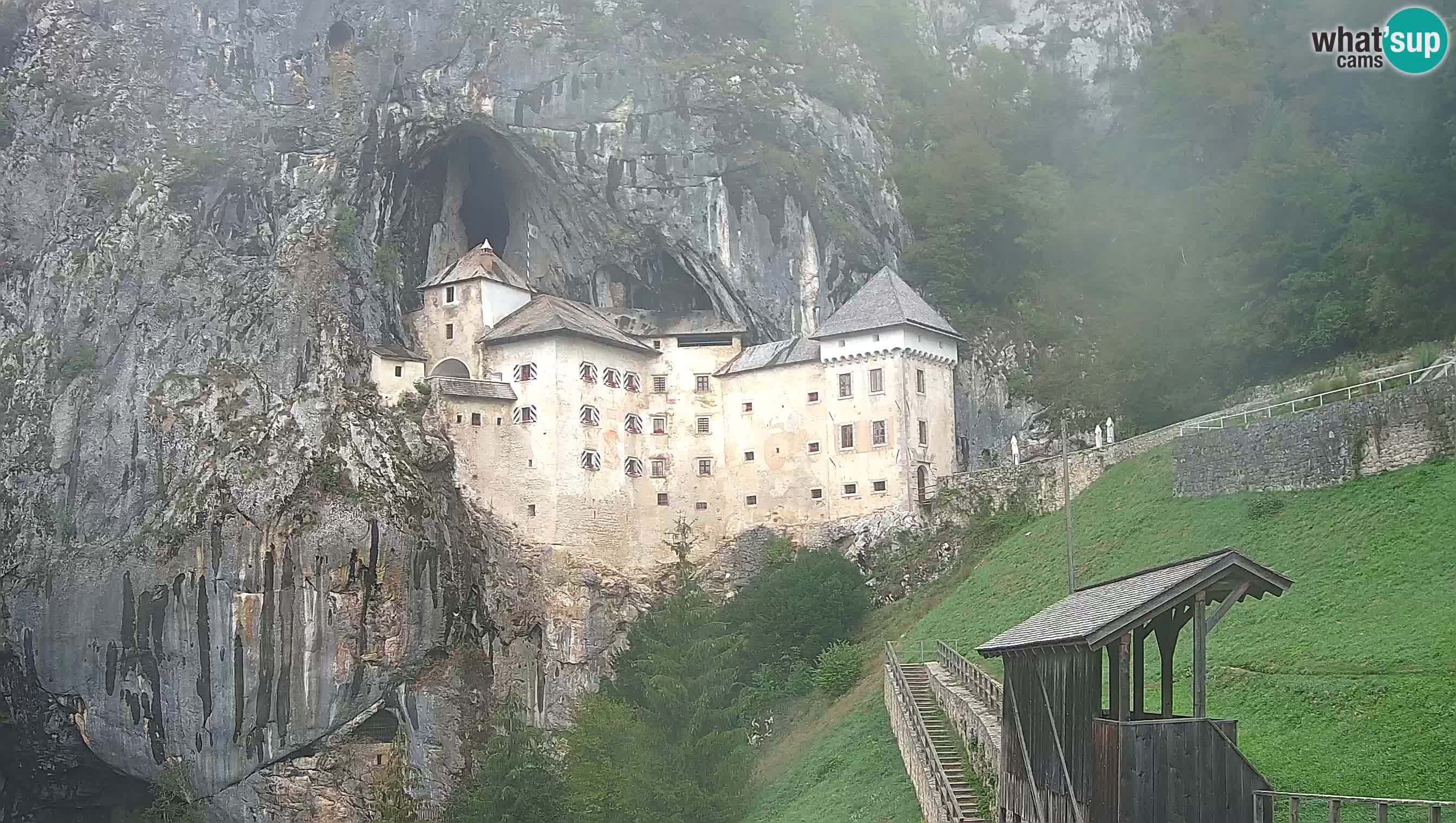 Live Webcam Grad Predjama – Château de Predjama – Postojna – Slovénie