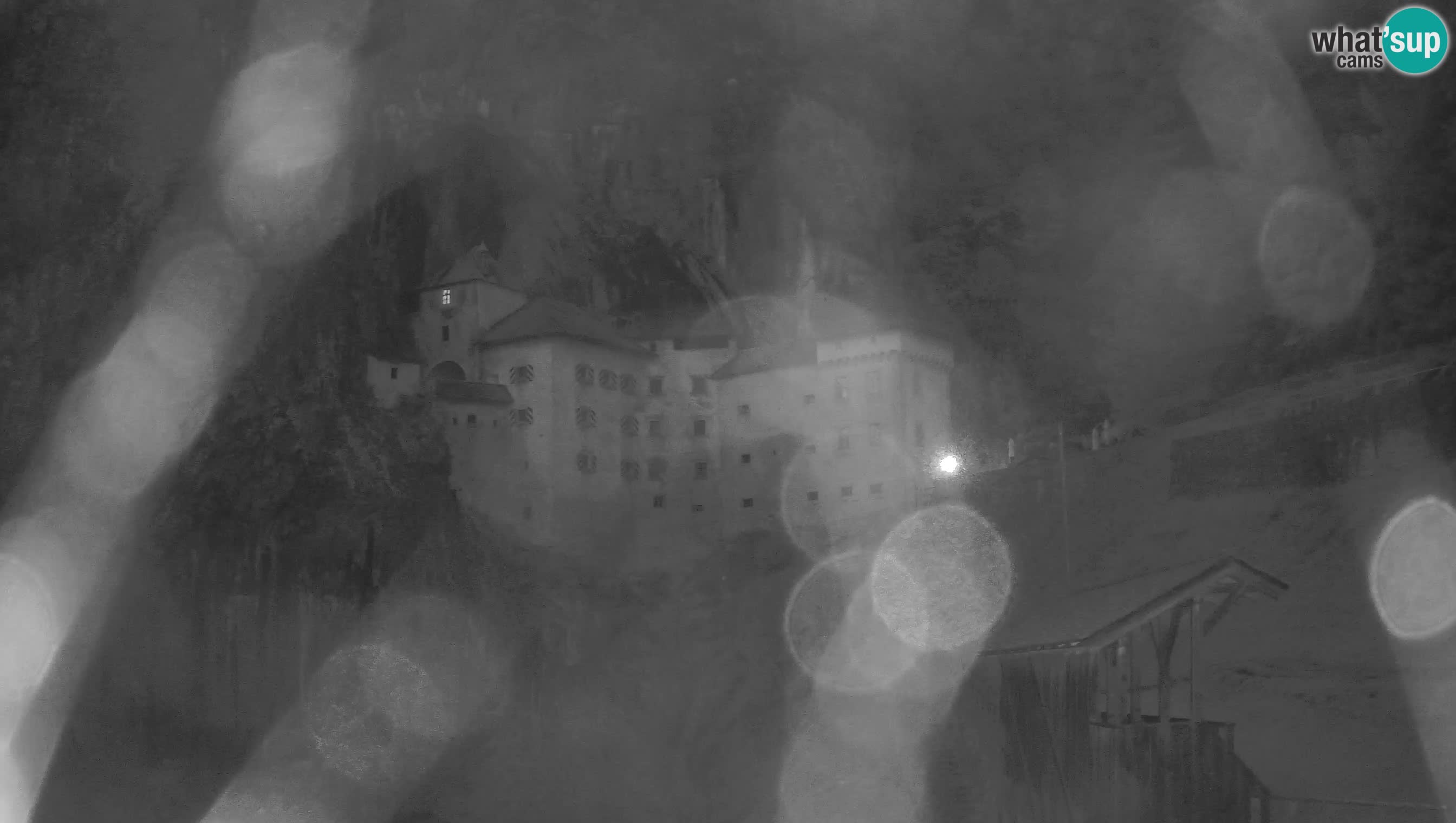 Live Webcam Grad Predjama – Château de Predjama – Postojna – Slovénie