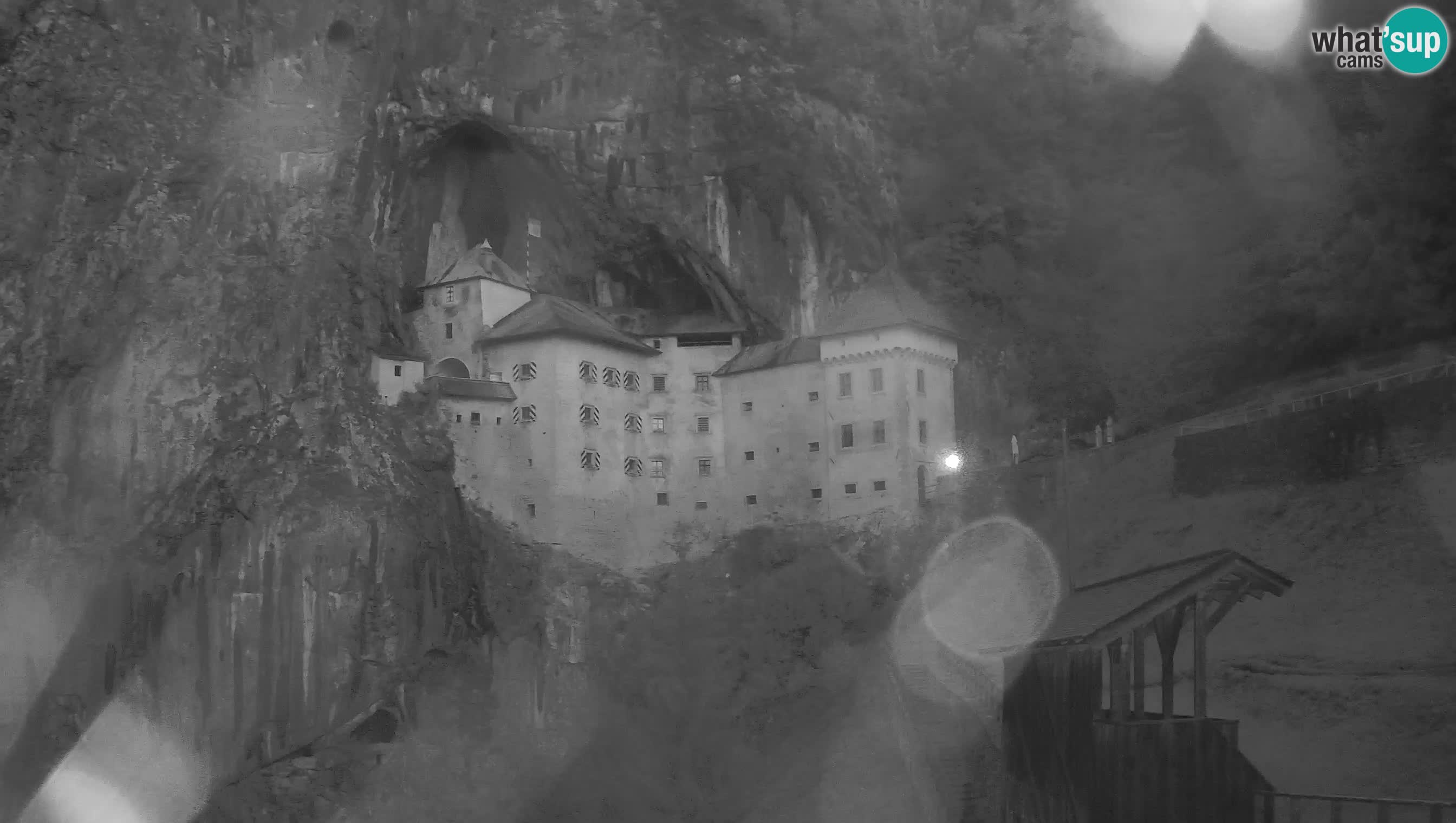 Live Webcam Grad Predjama – Château de Predjama – Postojna – Slovénie