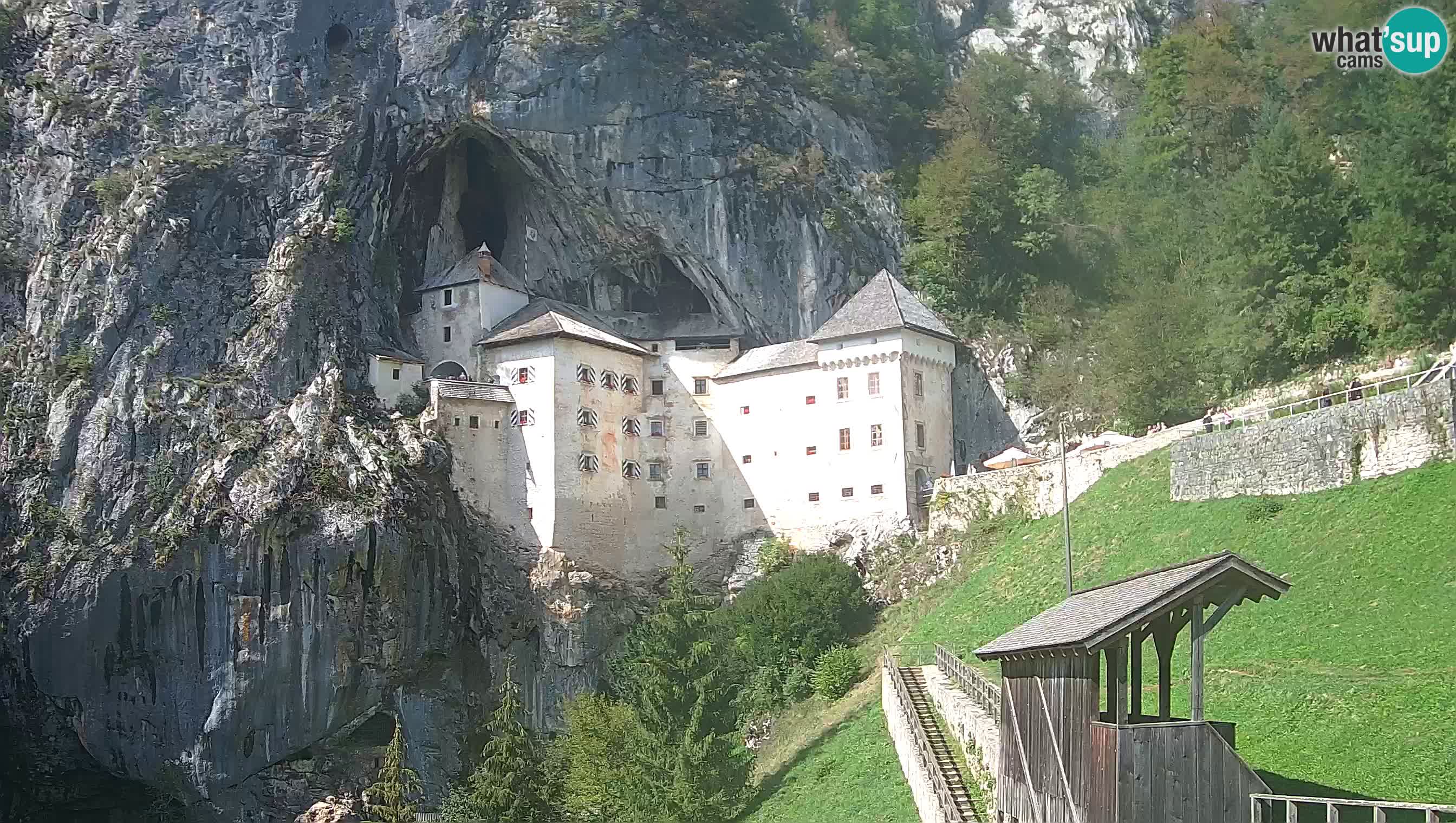 Web kamera Predjamski dvorac – Postojna – Slovenija