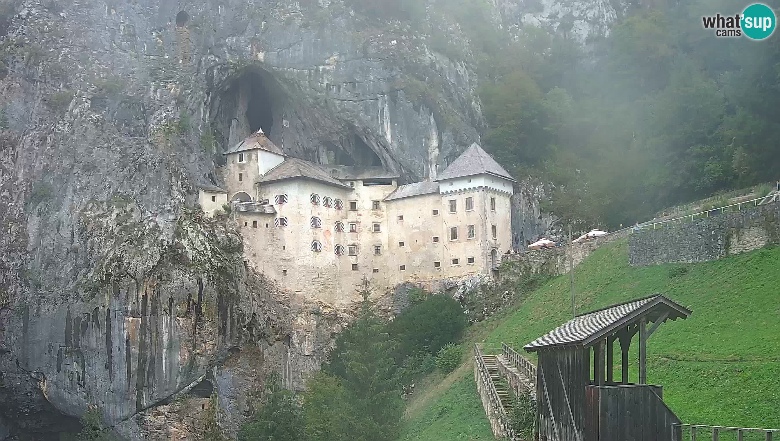 Live Webcam Höhlenburg Predjama – Postojna – Slowenien