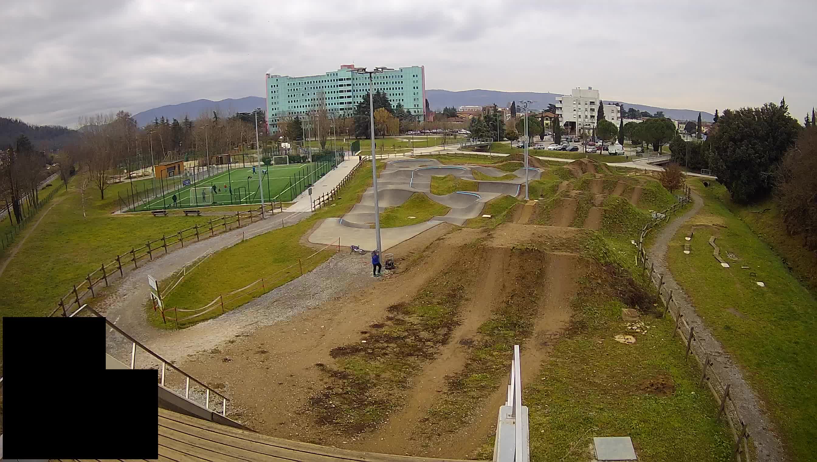 Cámara web en vivo del parque deportivo Šempeter pri Gorici – Eslovenia