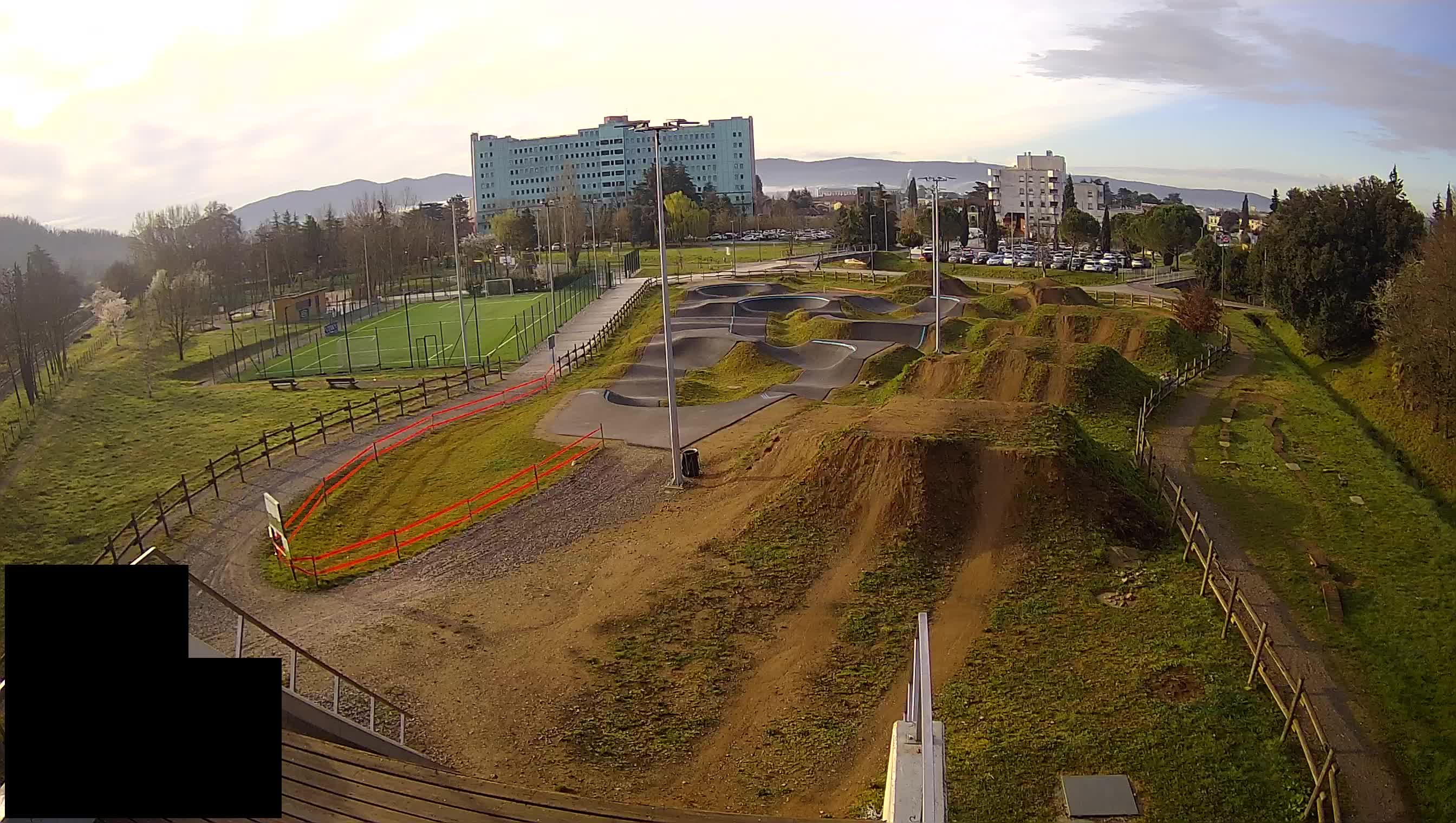 Cámara web en vivo del parque deportivo Šempeter pri Gorici – Eslovenia