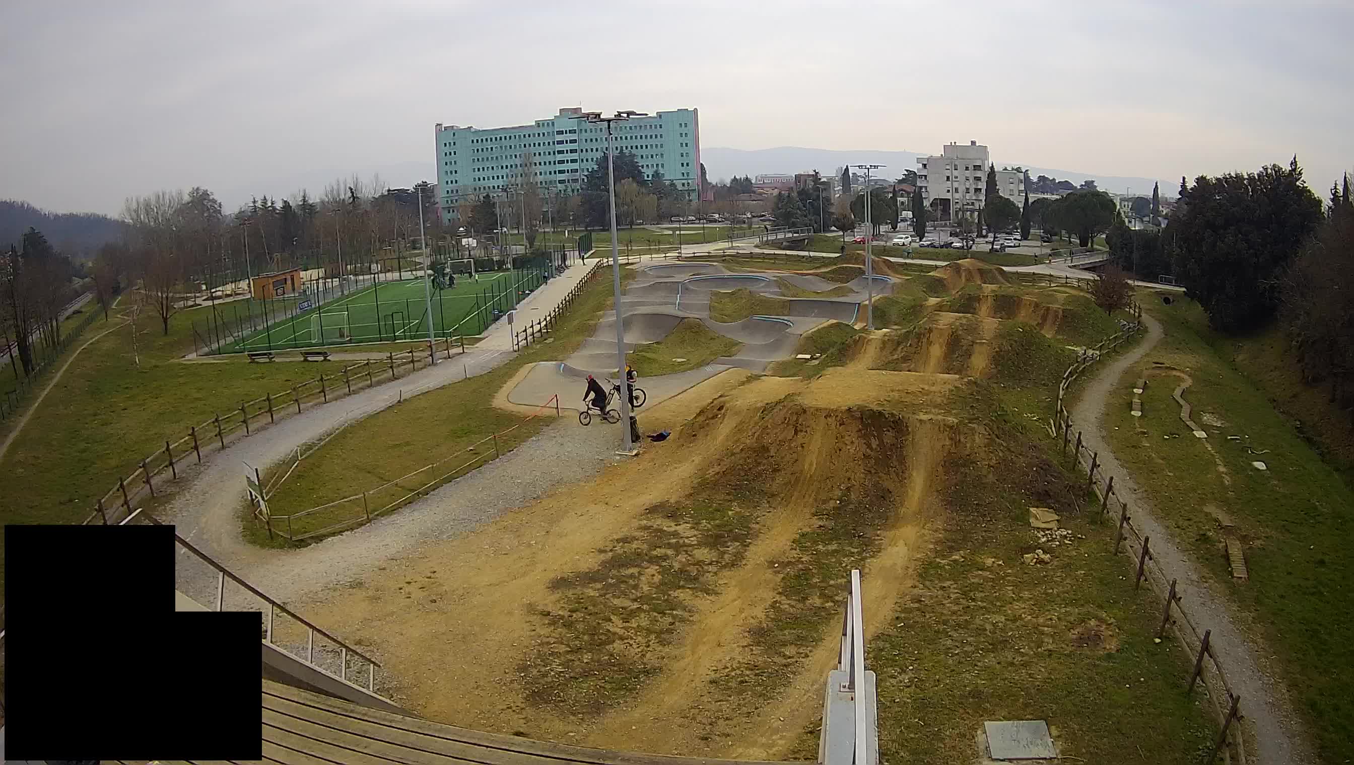 Cámara web en vivo del parque deportivo Šempeter pri Gorici – Eslovenia