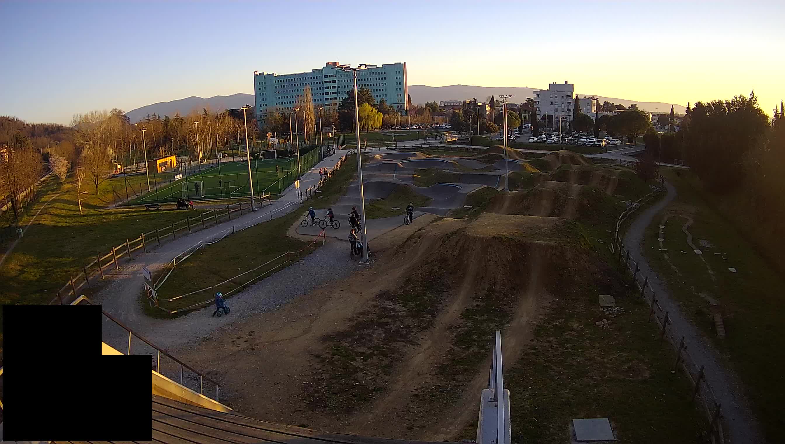 Cámara web en vivo del parque deportivo Šempeter pri Gorici – Eslovenia