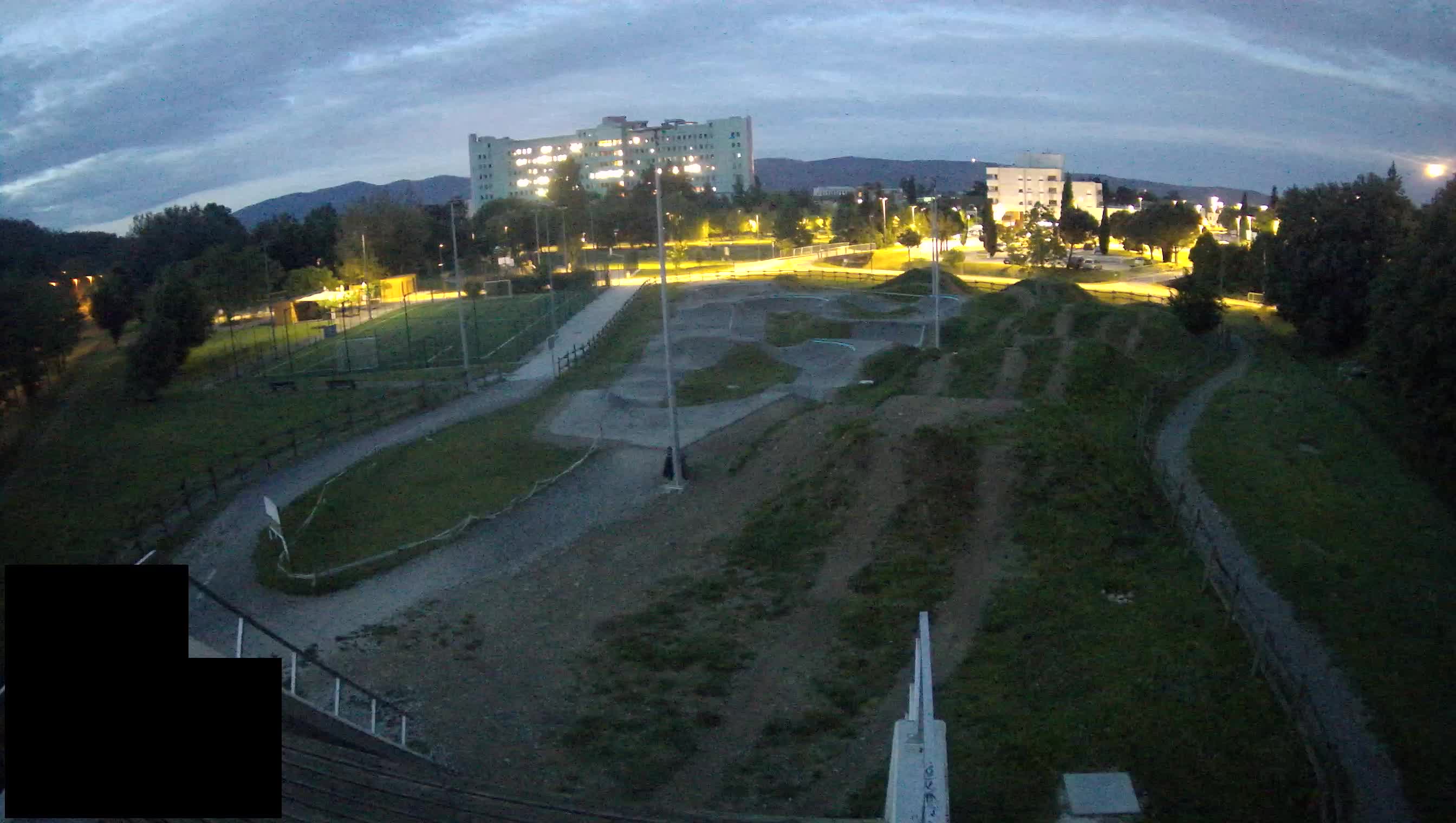 Cámara web en vivo del parque deportivo Šempeter pri Gorici – Eslovenia
