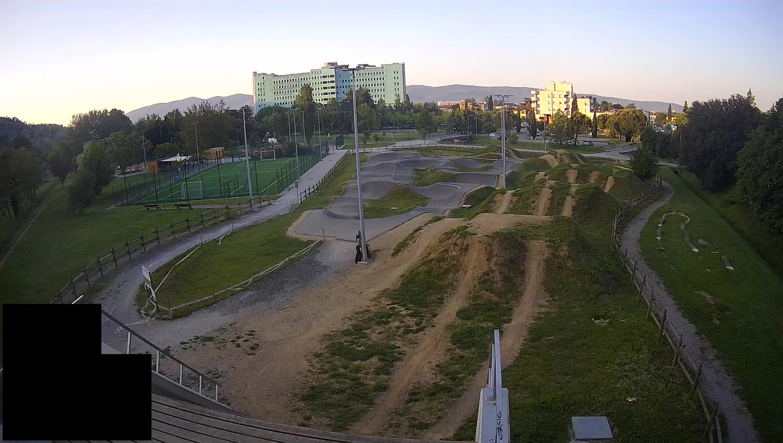 Cámara web en vivo del parque deportivo Šempeter pri Gorici – Eslovenia