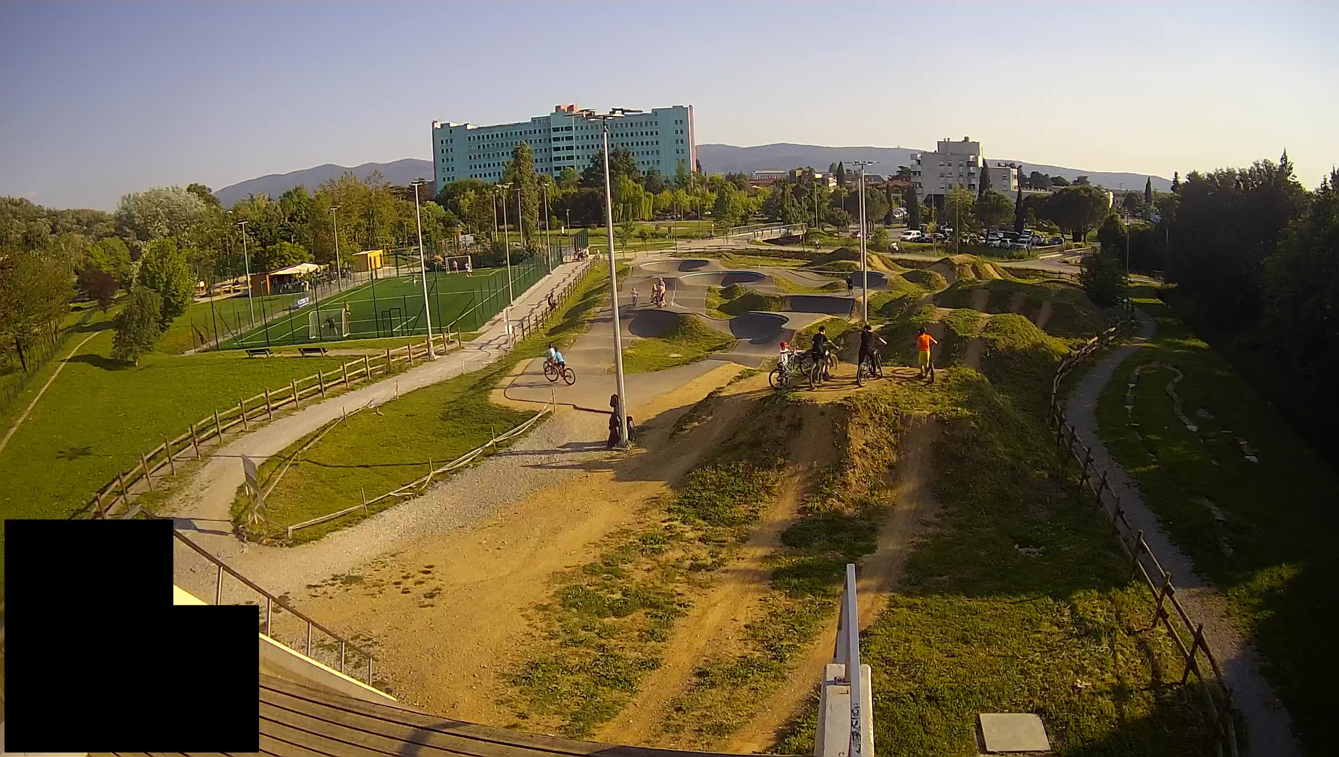 Cámara web en vivo del parque deportivo Šempeter pri Gorici – Eslovenia