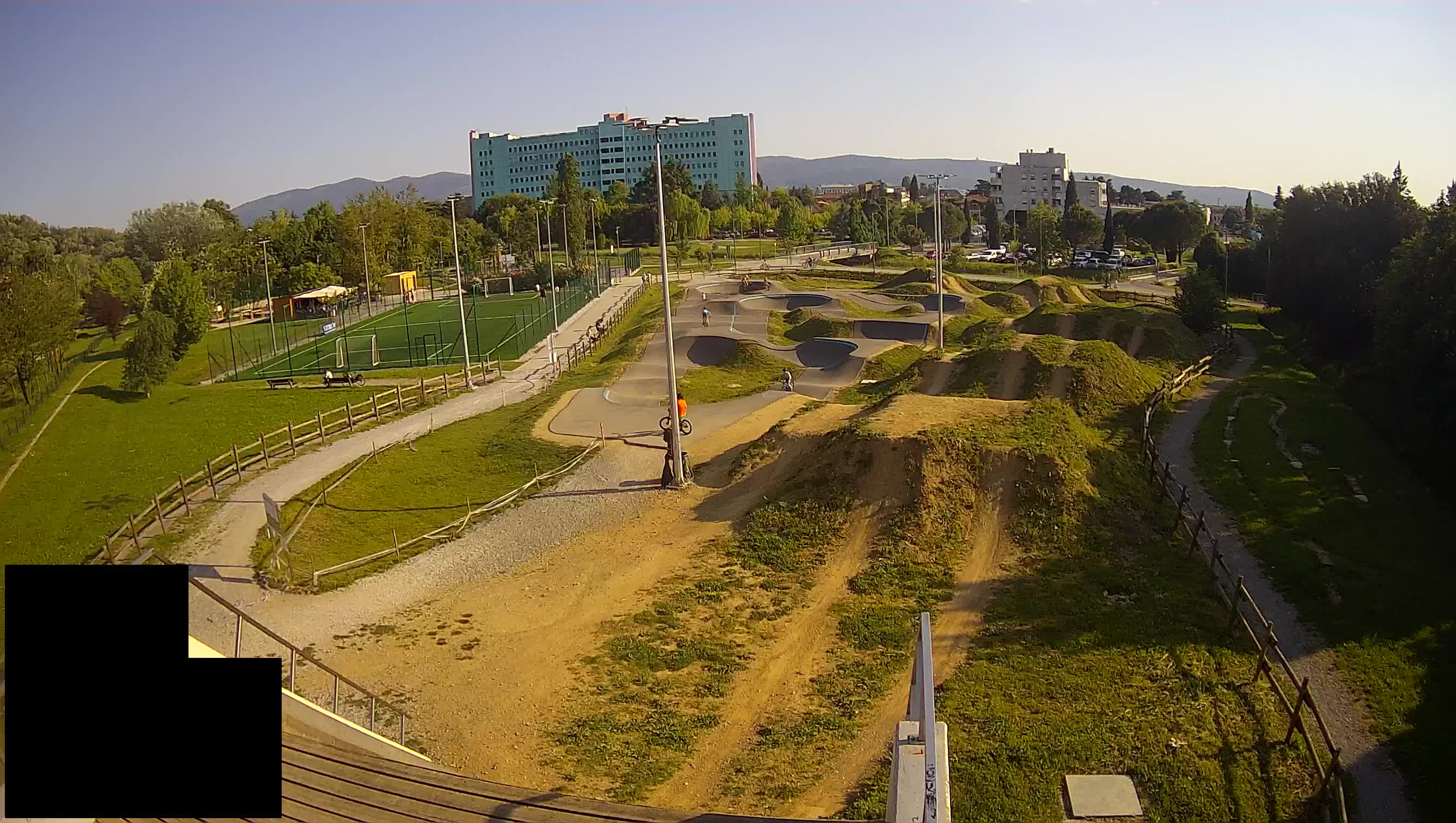 Cámara web en vivo del parque deportivo Šempeter pri Gorici – Eslovenia