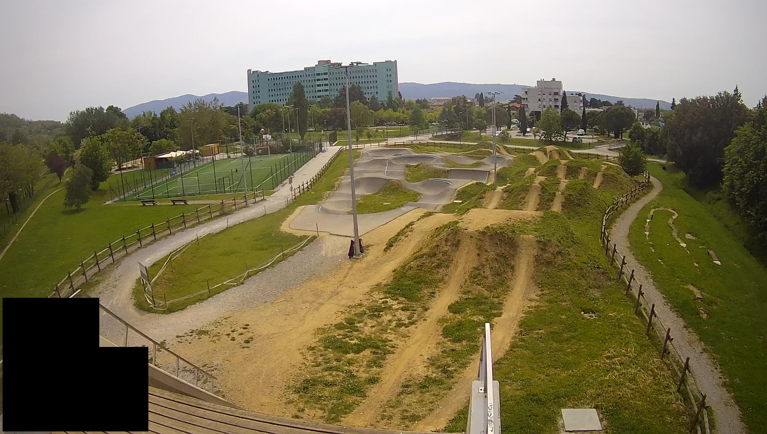 Cámara web en vivo del parque deportivo Šempeter pri Gorici – Eslovenia