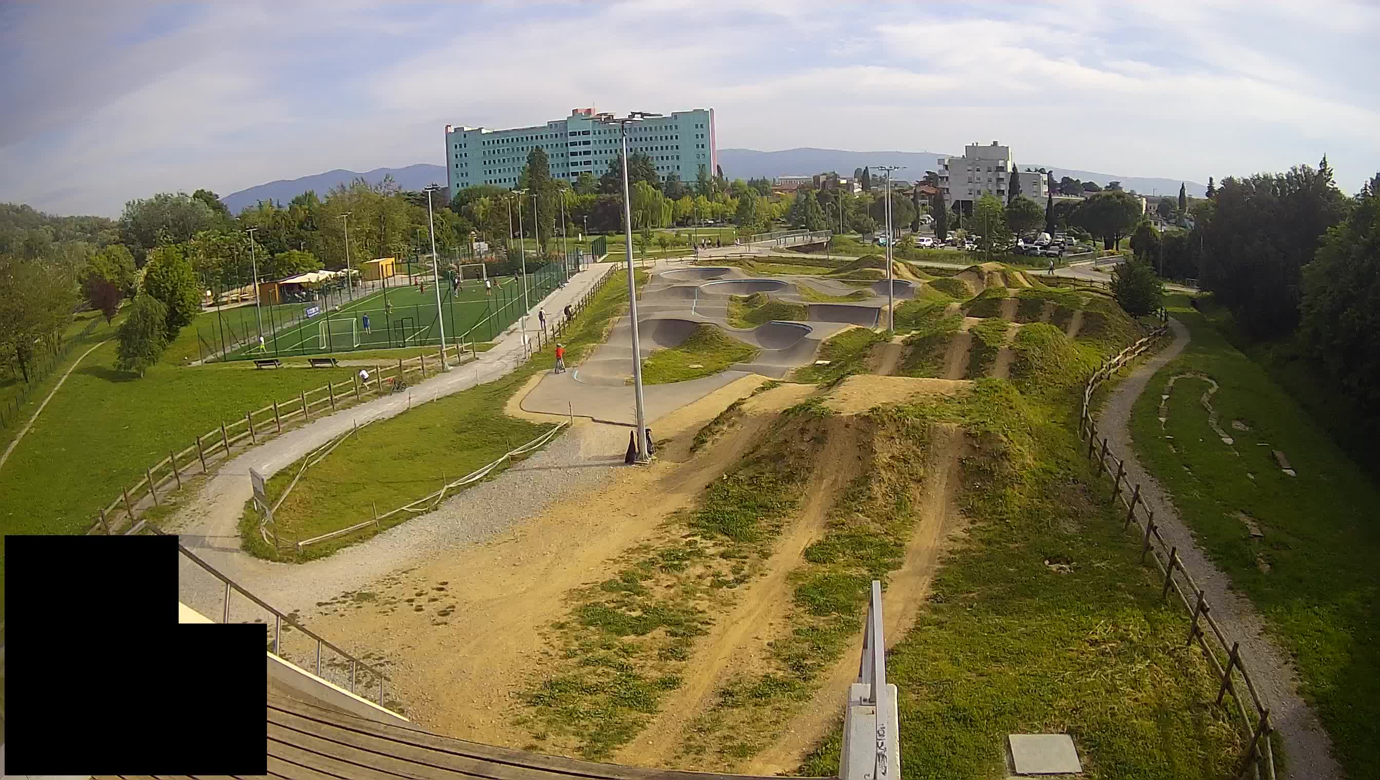 Cámara web en vivo del parque deportivo Šempeter pri Gorici – Eslovenia