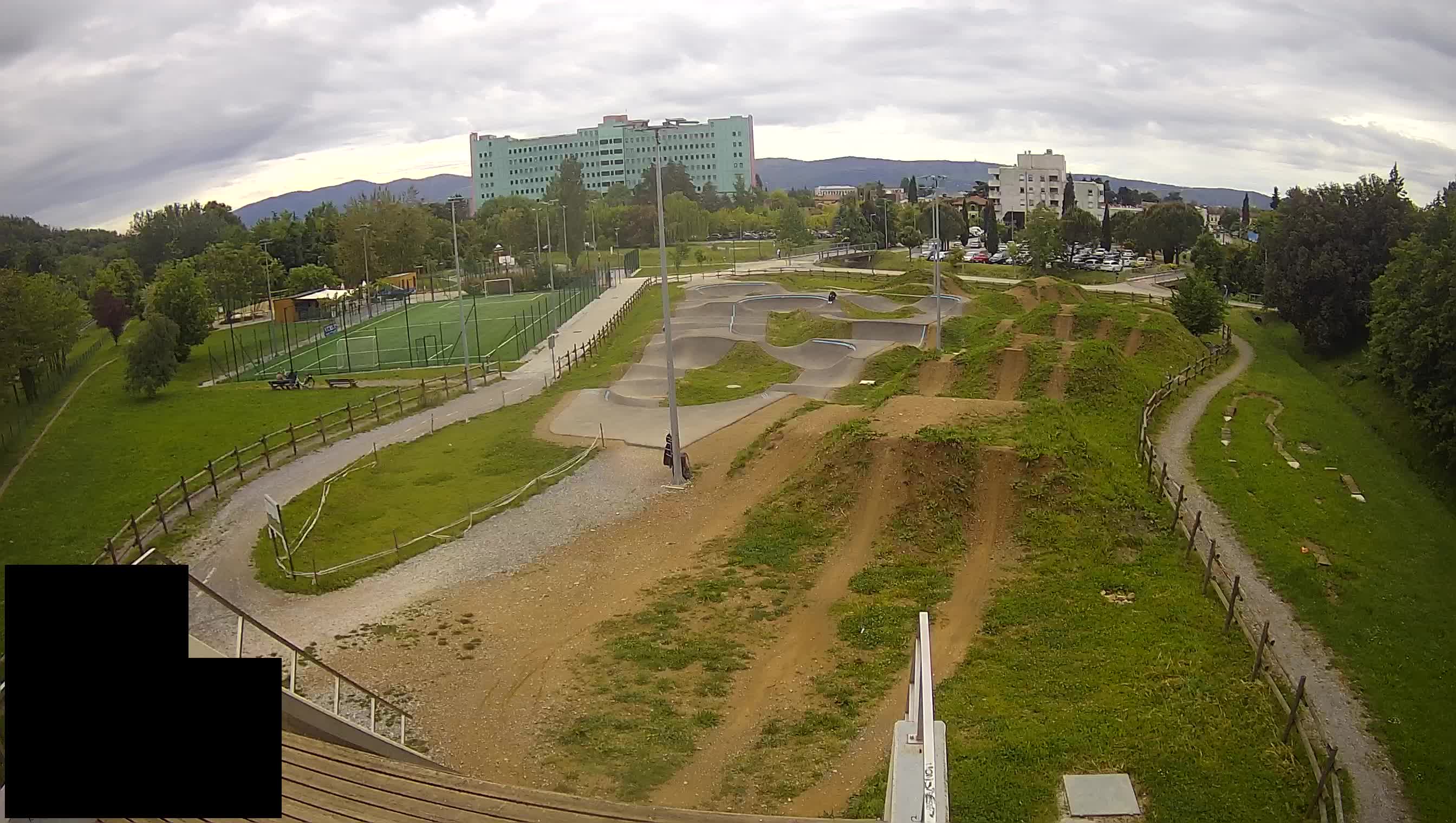 Cámara web en vivo del parque deportivo Šempeter pri Gorici – Eslovenia