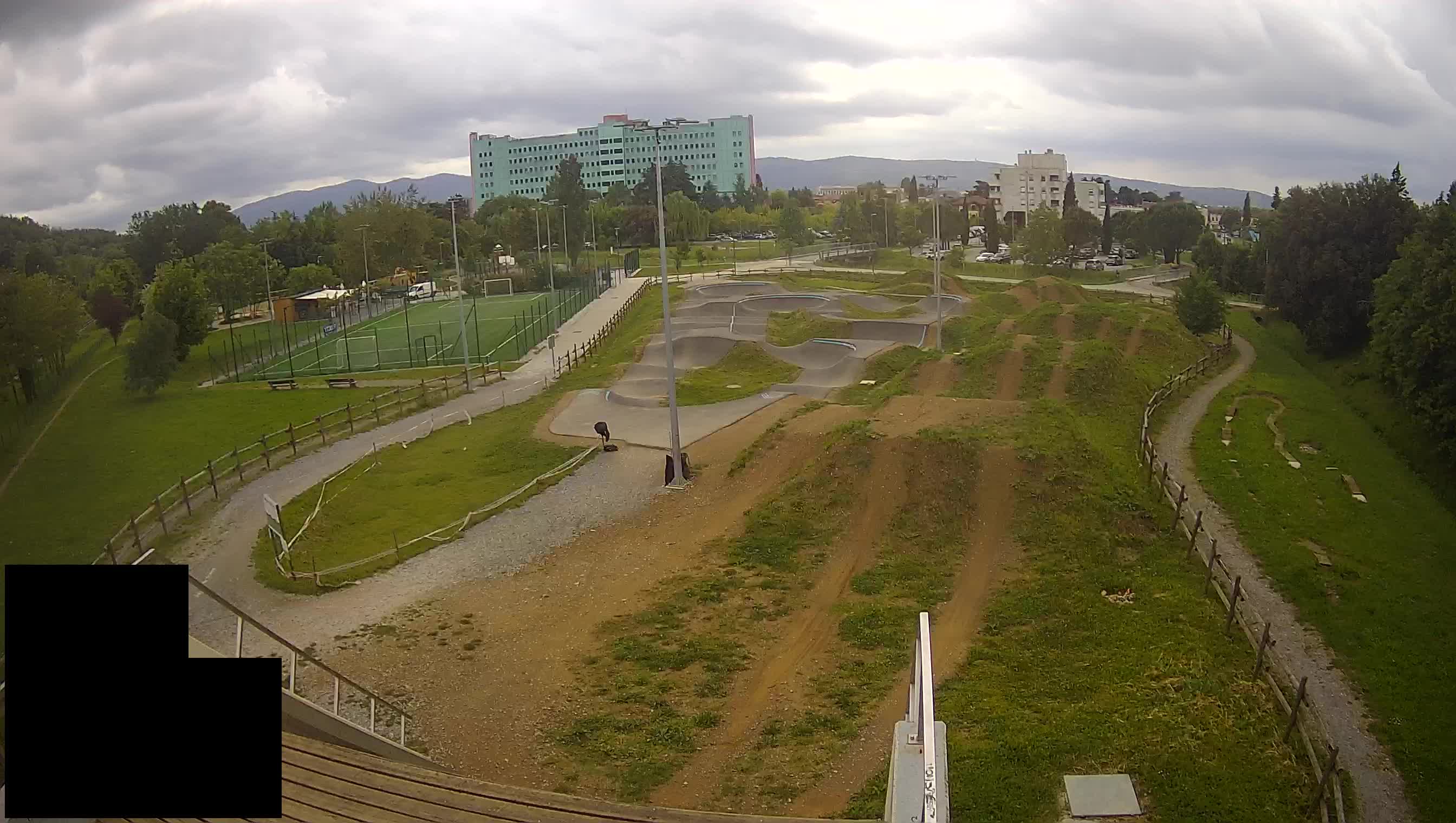 Cámara web en vivo del parque deportivo Šempeter pri Gorici – Eslovenia