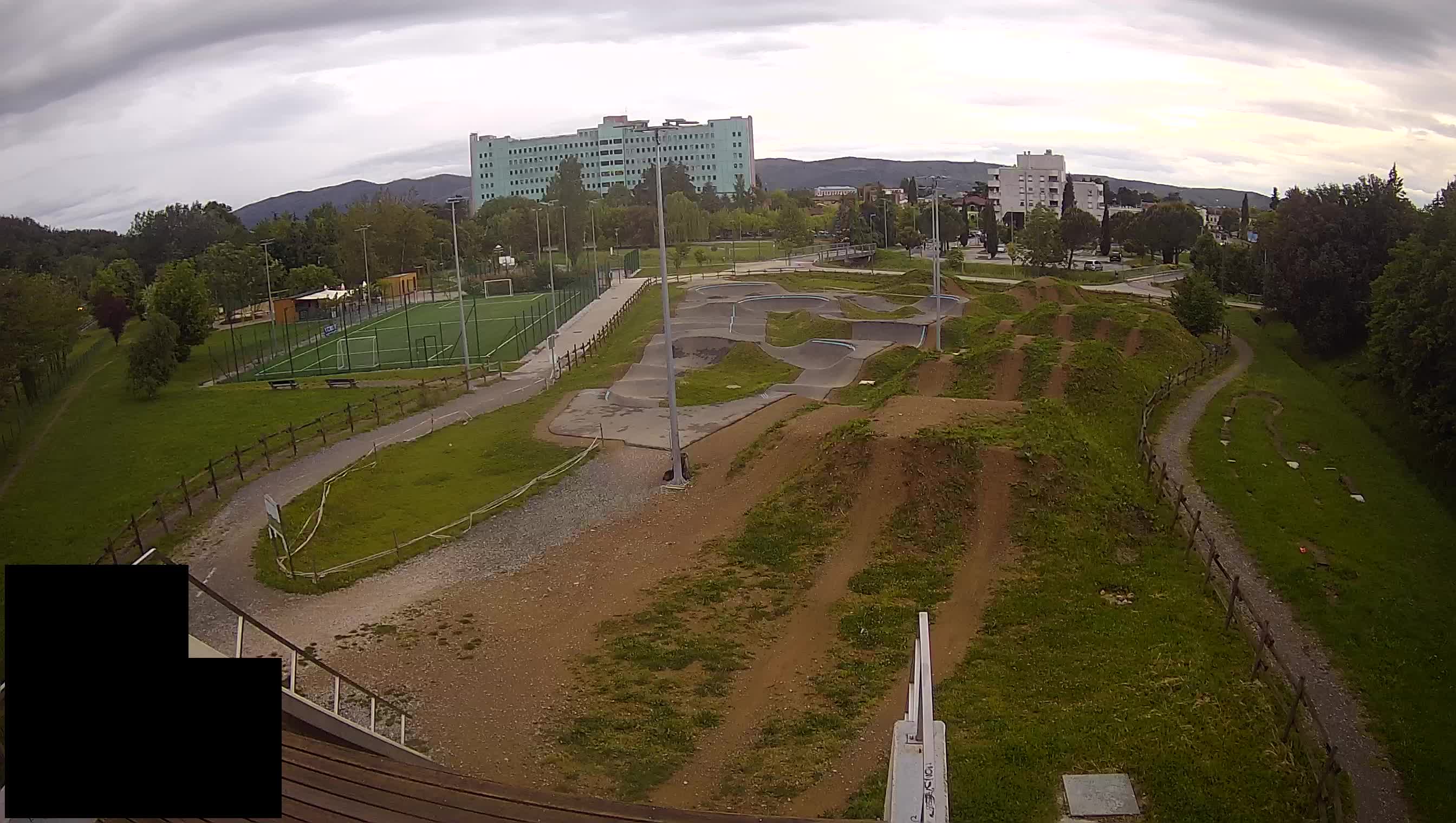 Cámara web en vivo del parque deportivo Šempeter pri Gorici – Eslovenia