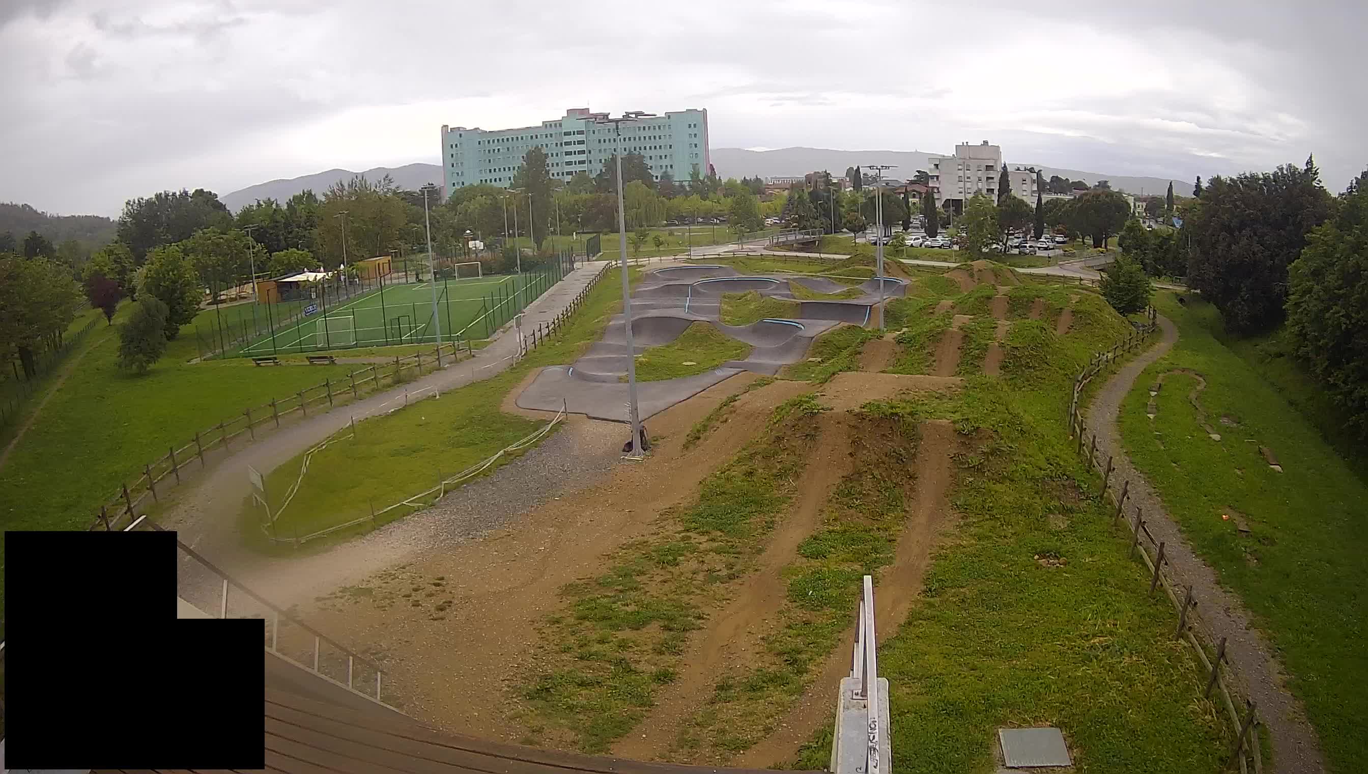 Cámara web en vivo del parque deportivo Šempeter pri Gorici – Eslovenia