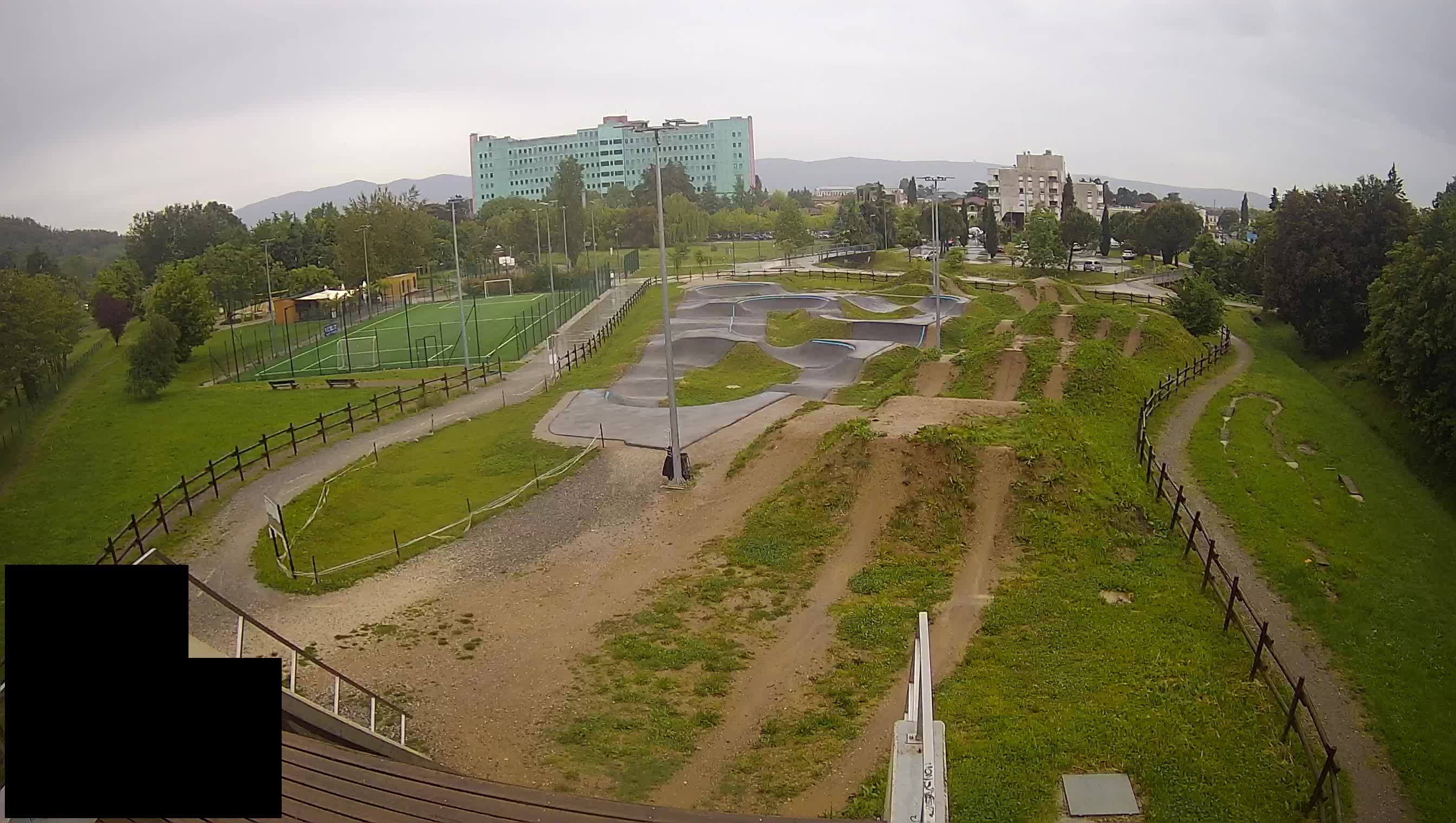 Cámara web en vivo del parque deportivo Šempeter pri Gorici – Eslovenia
