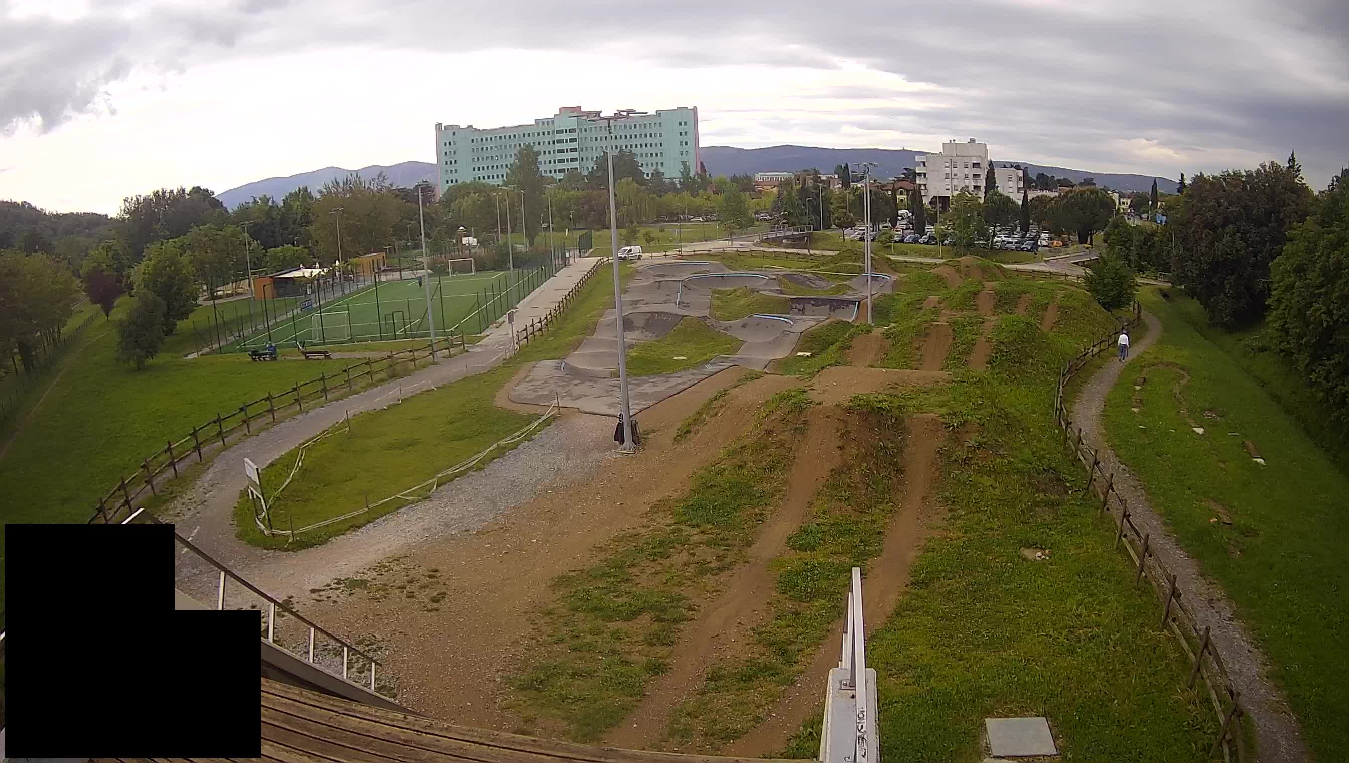 Cámara web en vivo del parque deportivo Šempeter pri Gorici – Eslovenia